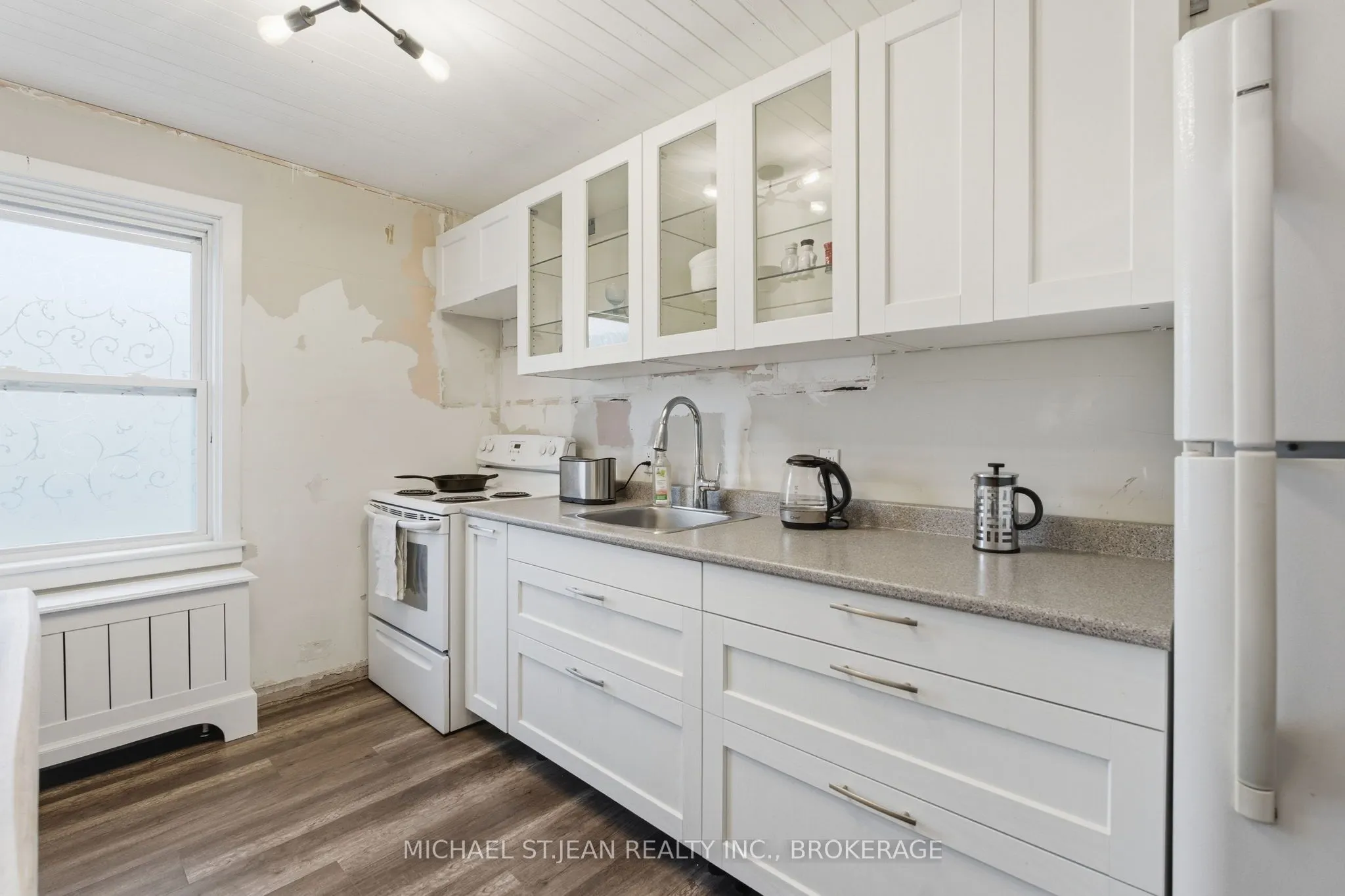 1755 King Street E, #9