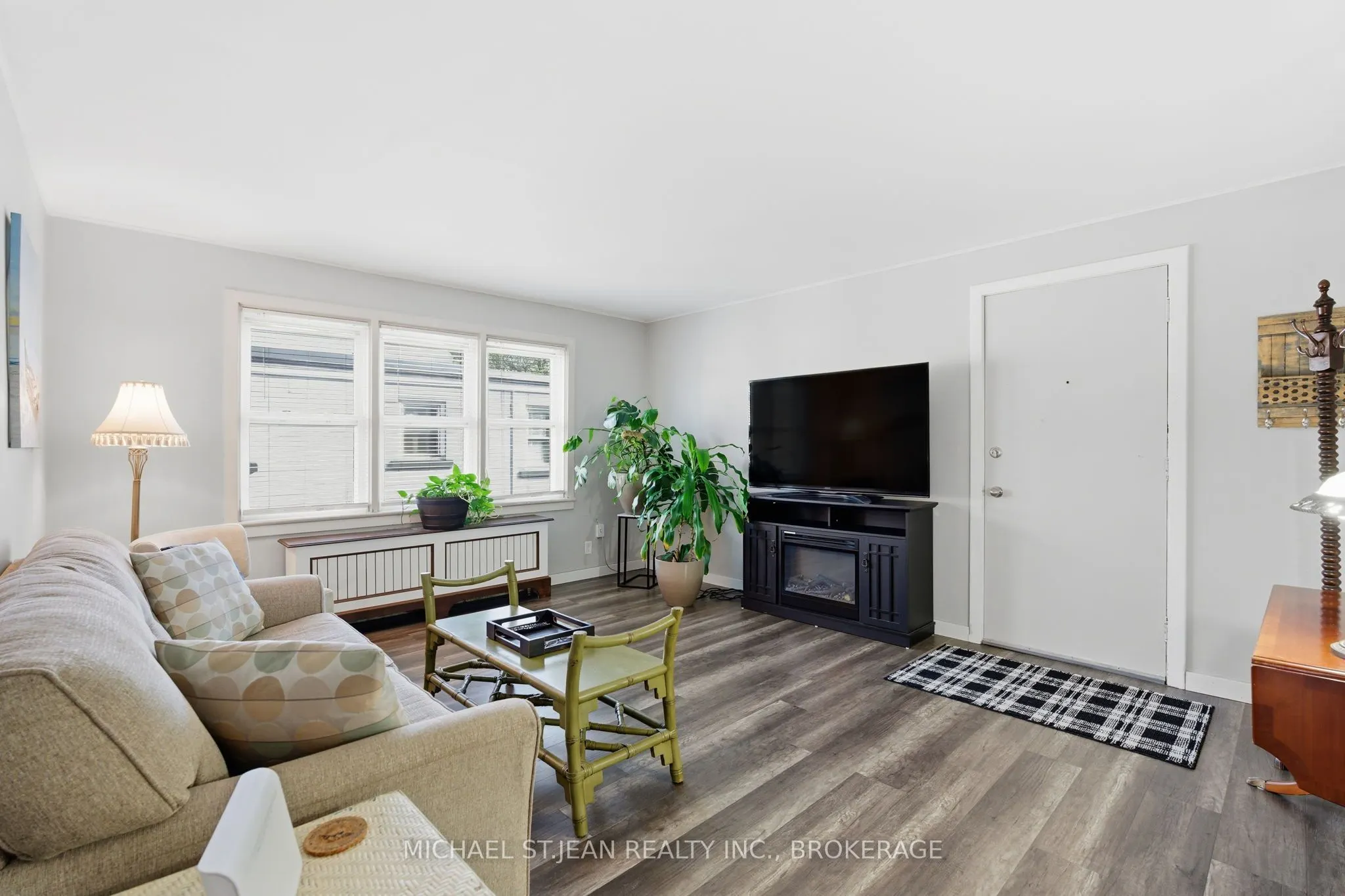 1755 King Street E, #9