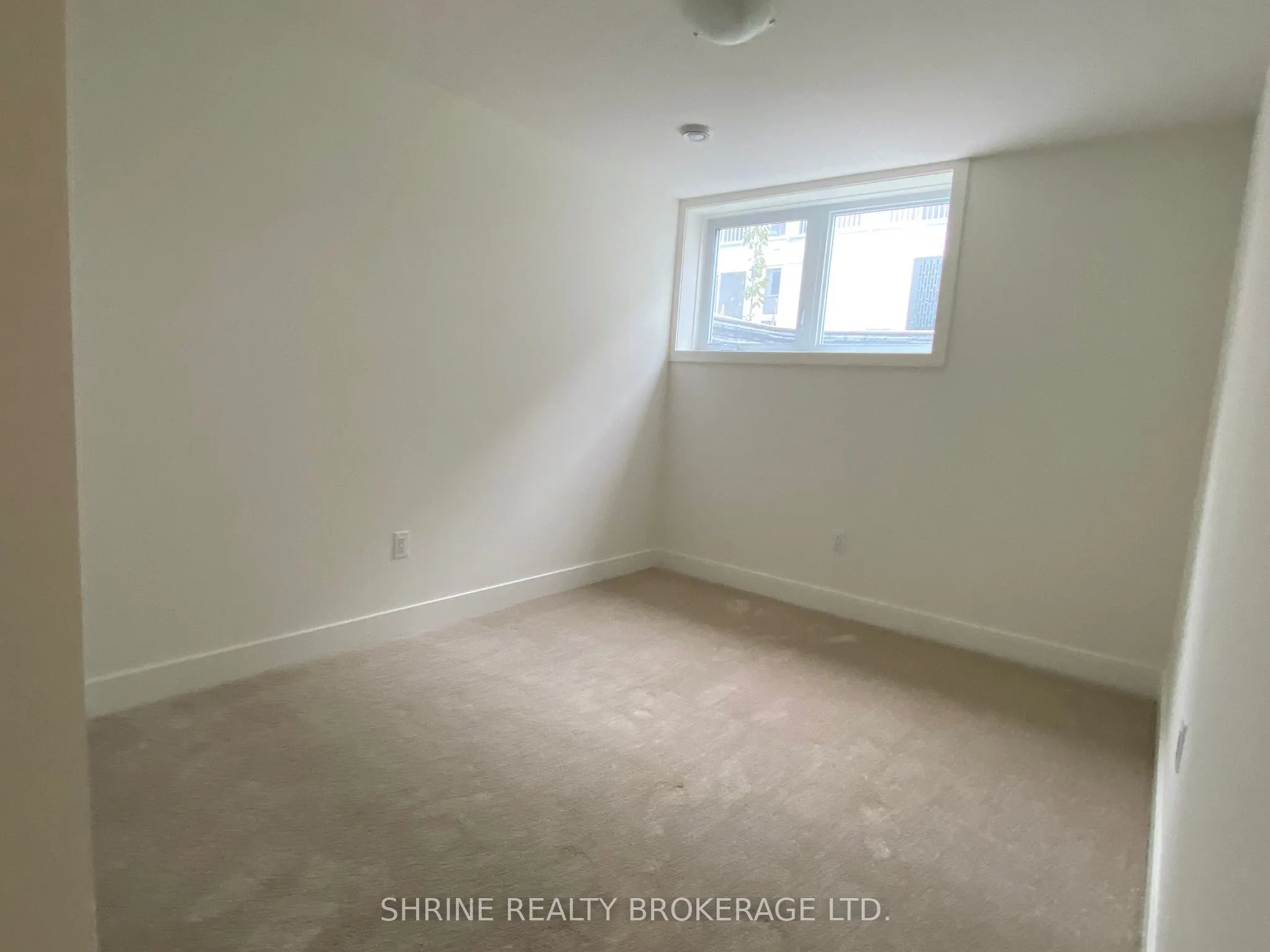 234 Edgevalley Road, #29