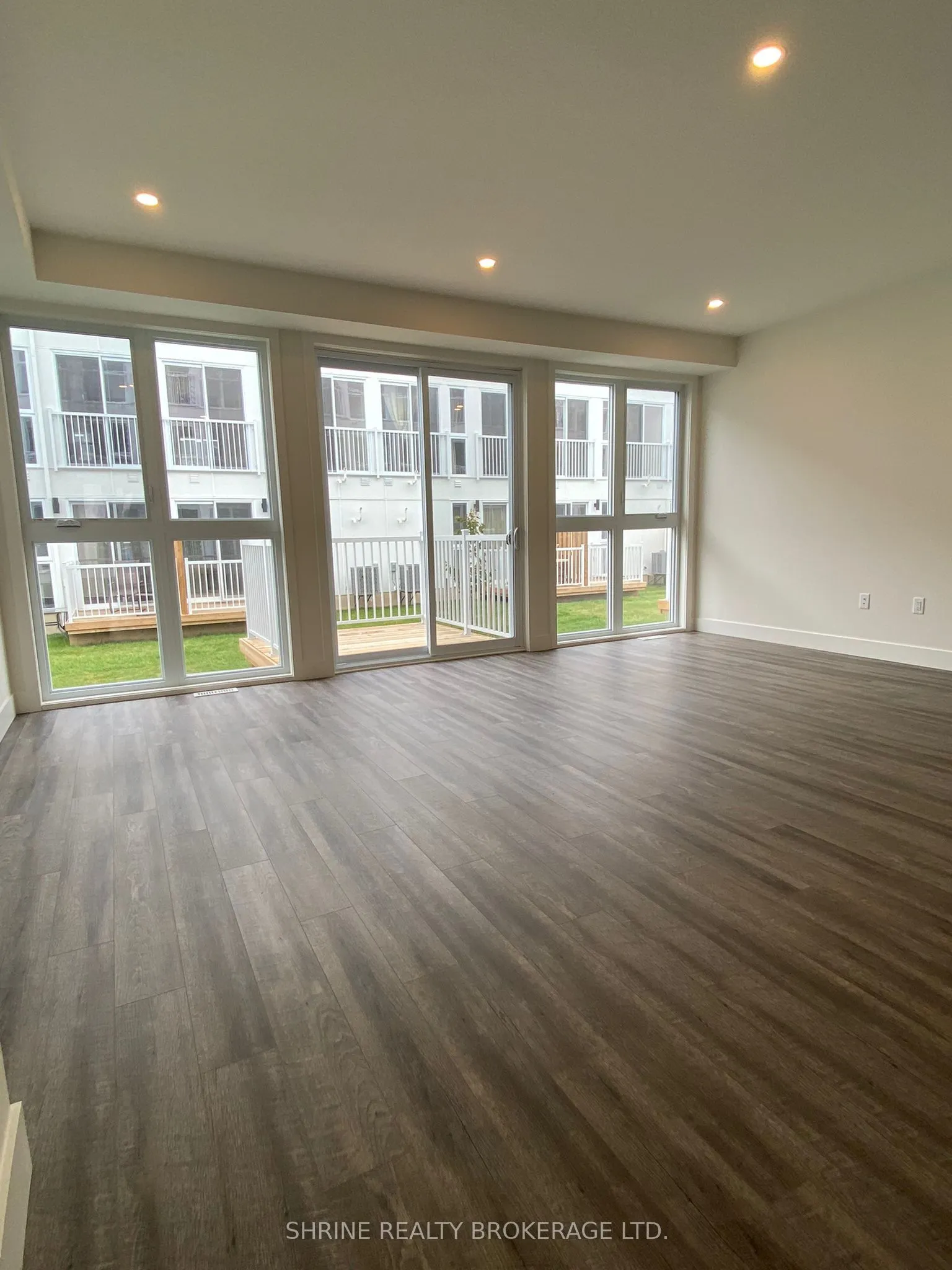 234 Edgevalley Road, #29