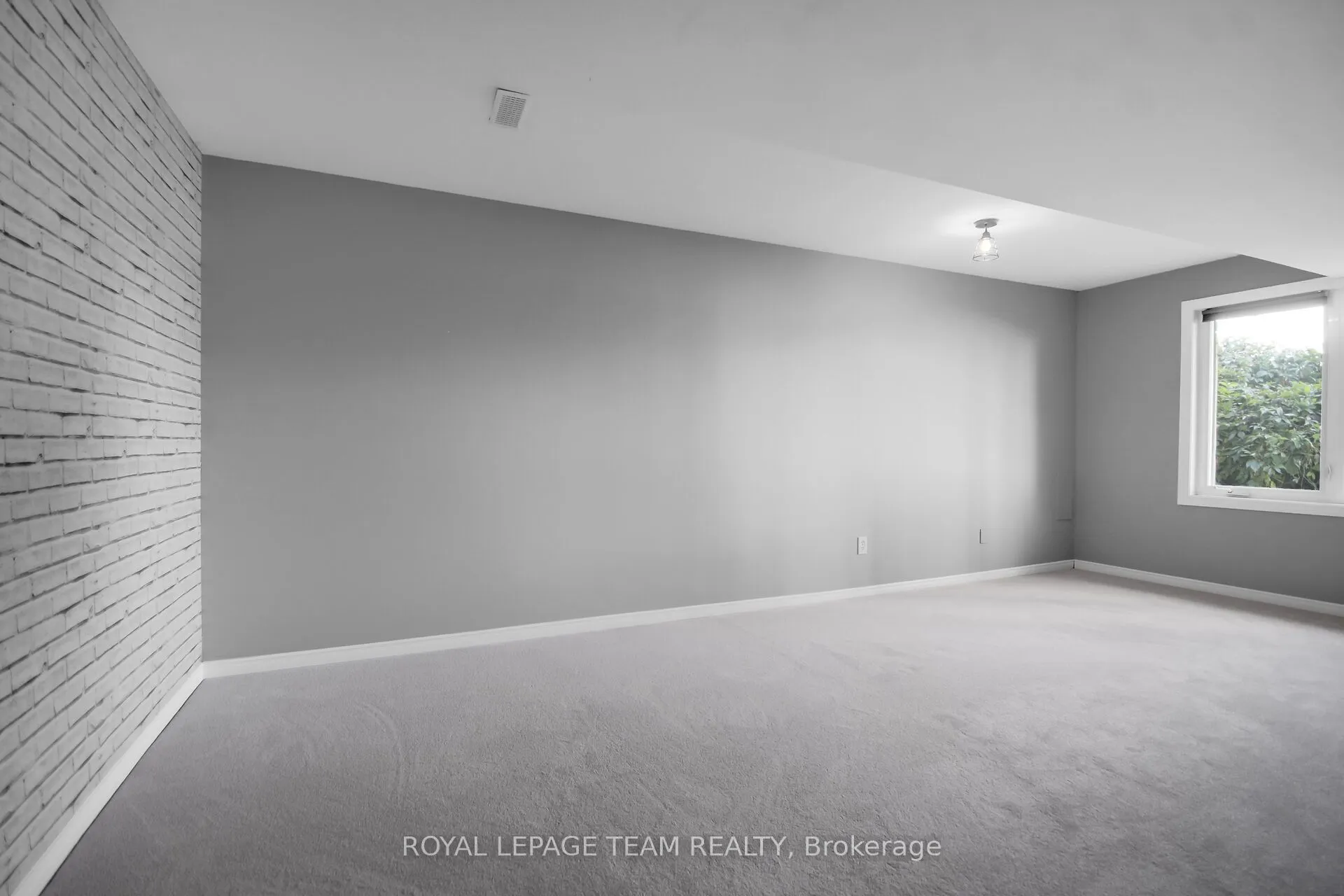 89 Thornbury Crescent