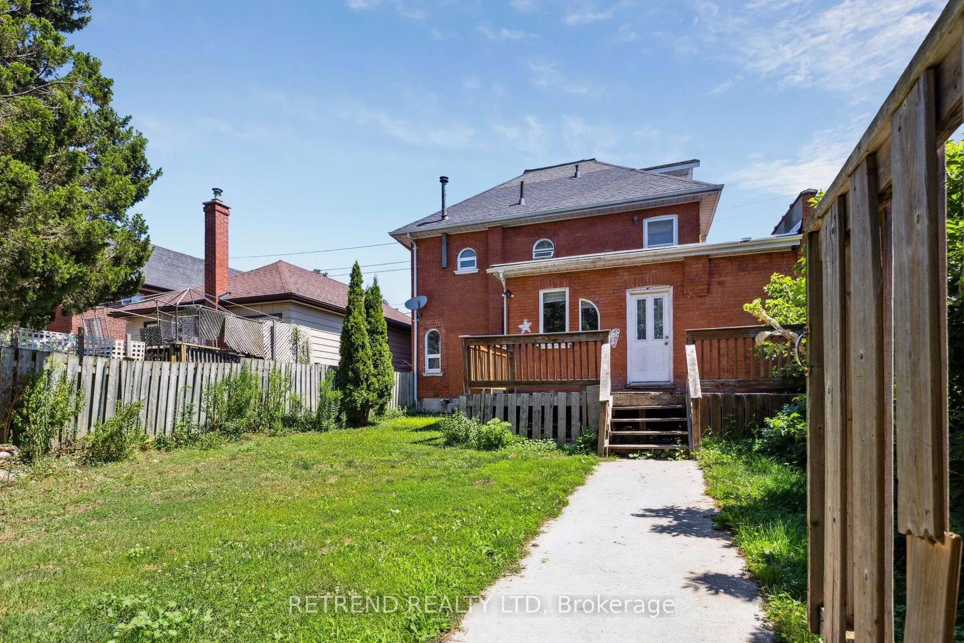 219 Erie Avenue