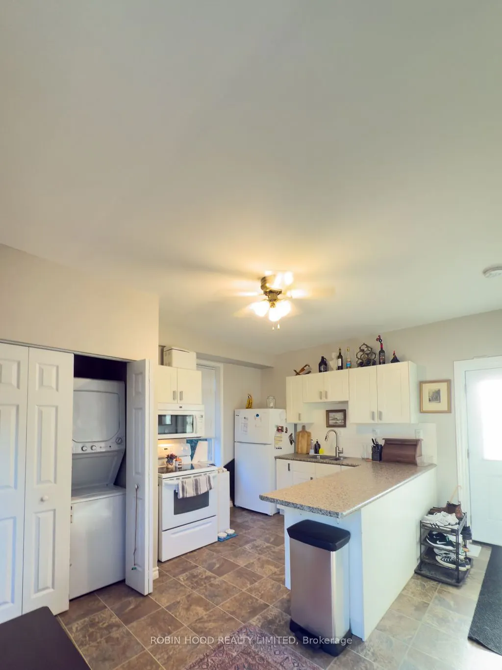 155 Grand Avenue S