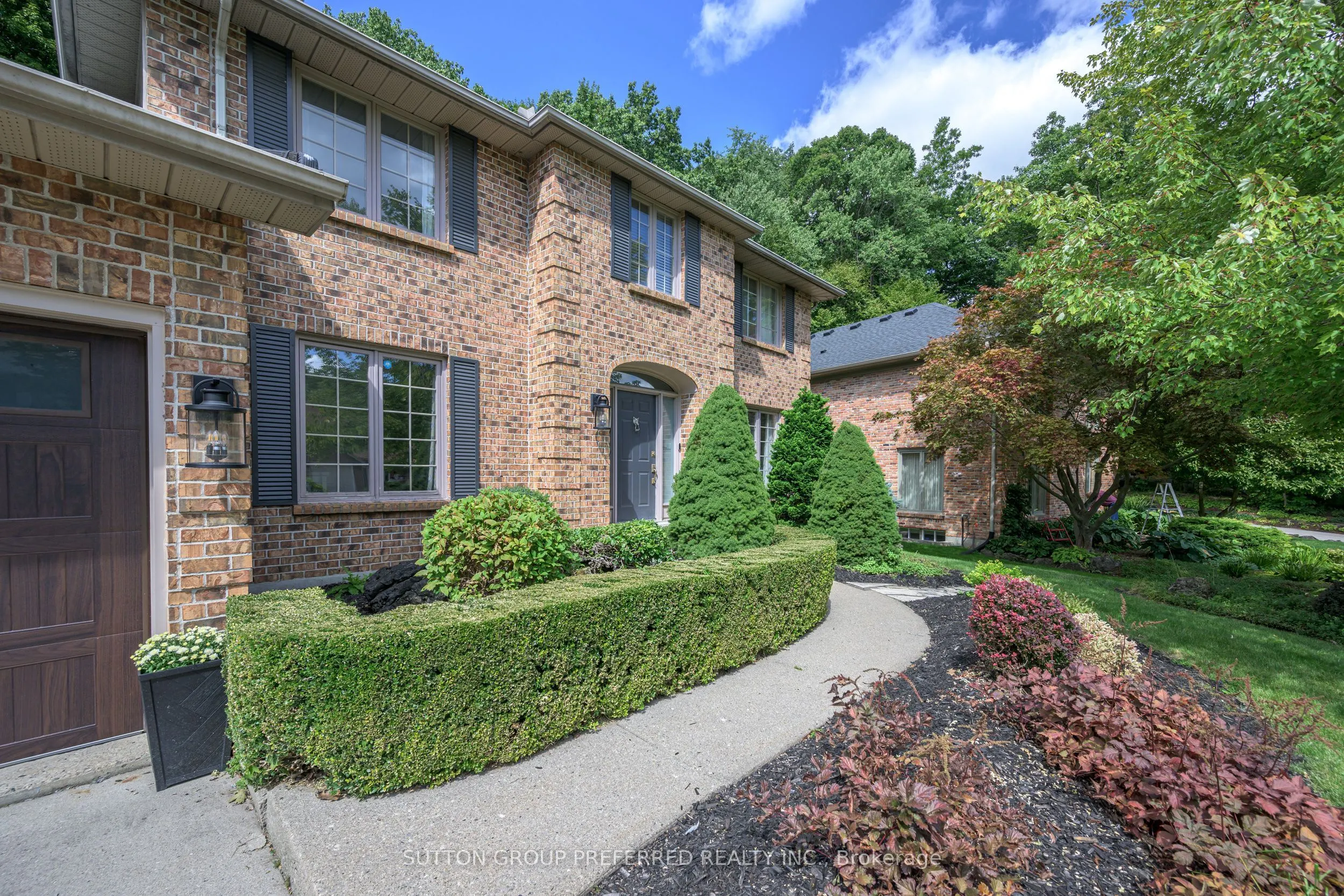 22 Mapleton Place
