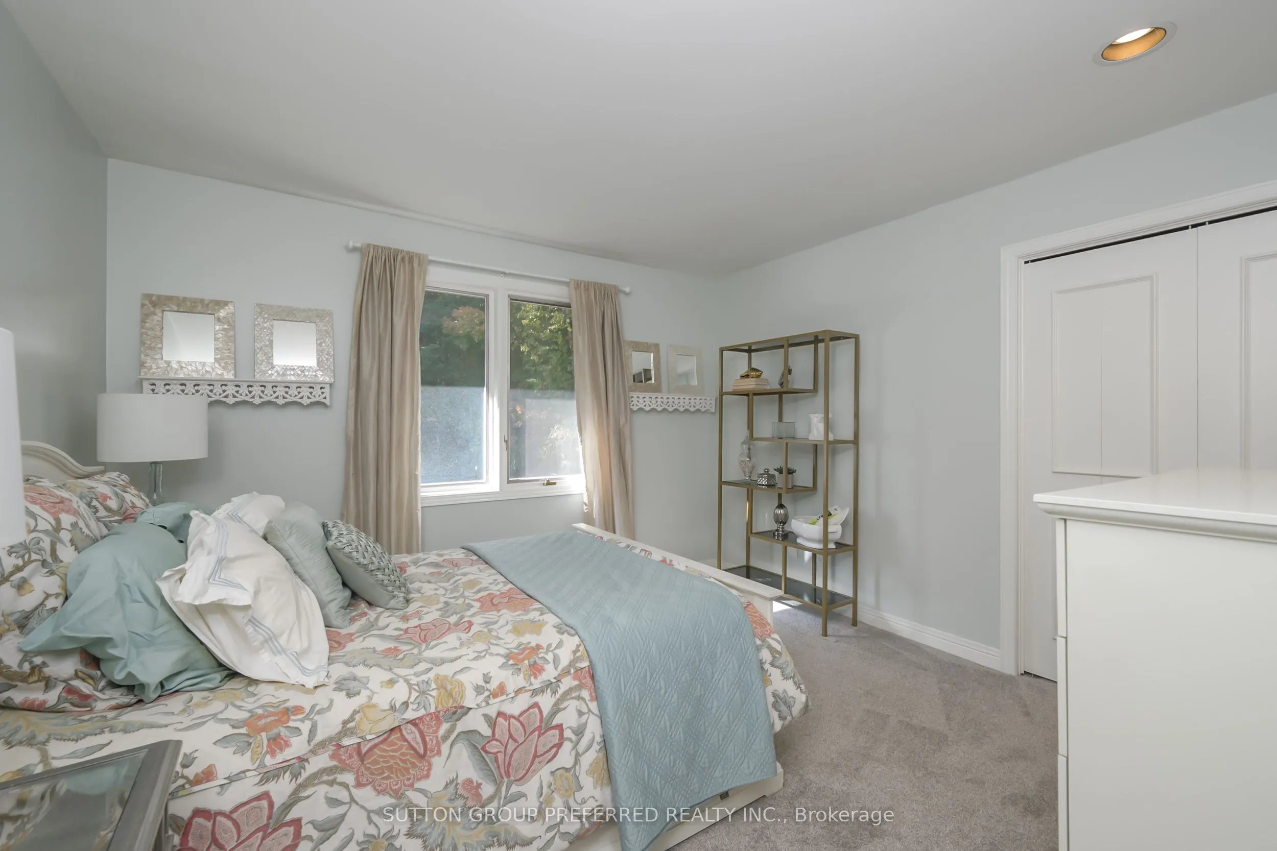 22 Mapleton Place