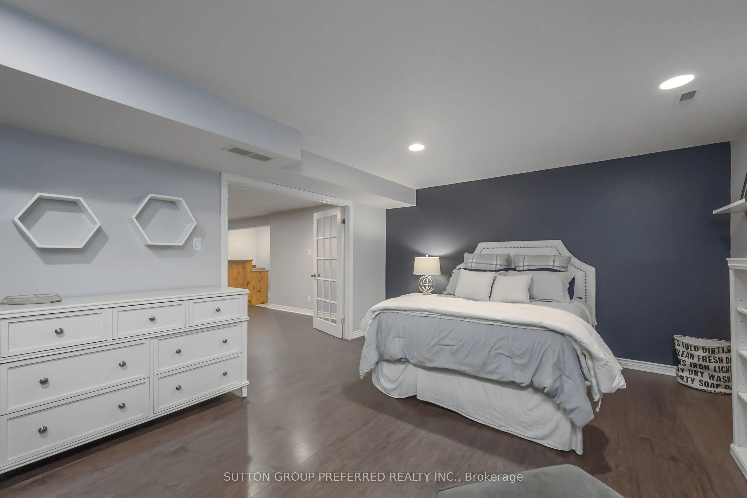 22 Mapleton Place