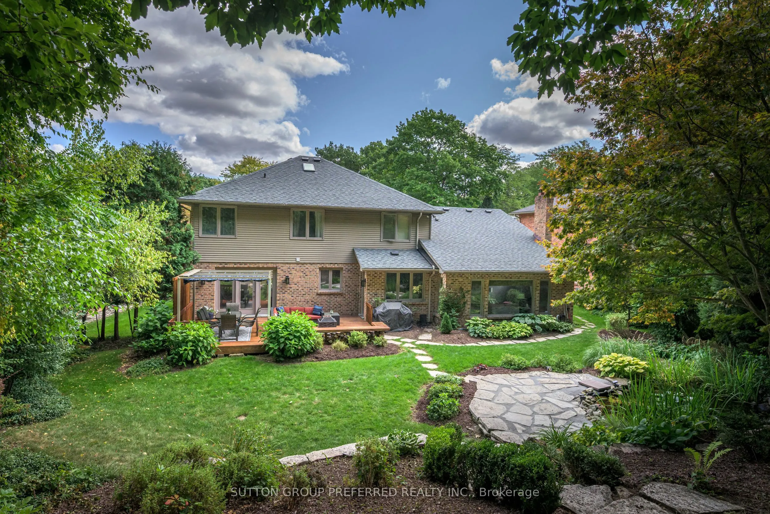 22 Mapleton Place