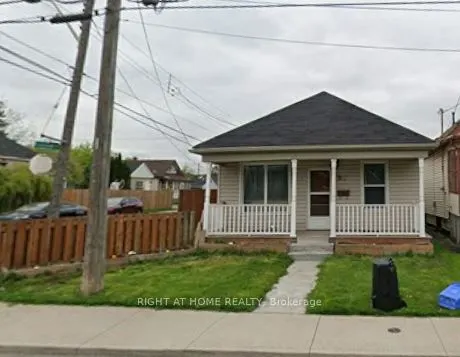 85 & 85R Robins Avenue