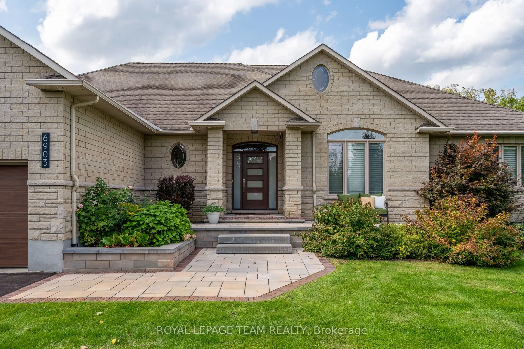 6903 Lake Forest Walk