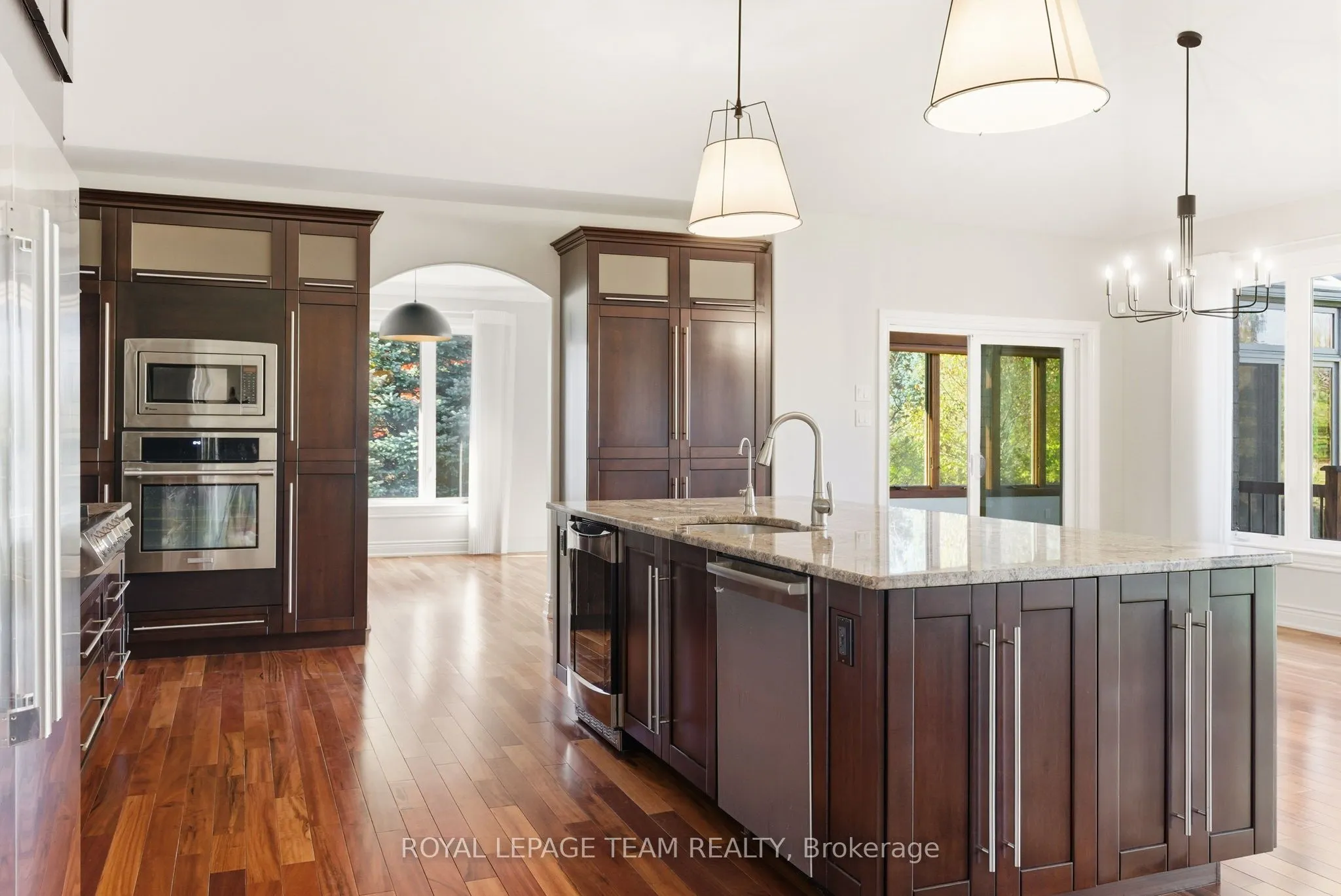 6903 Lake Forest Walk