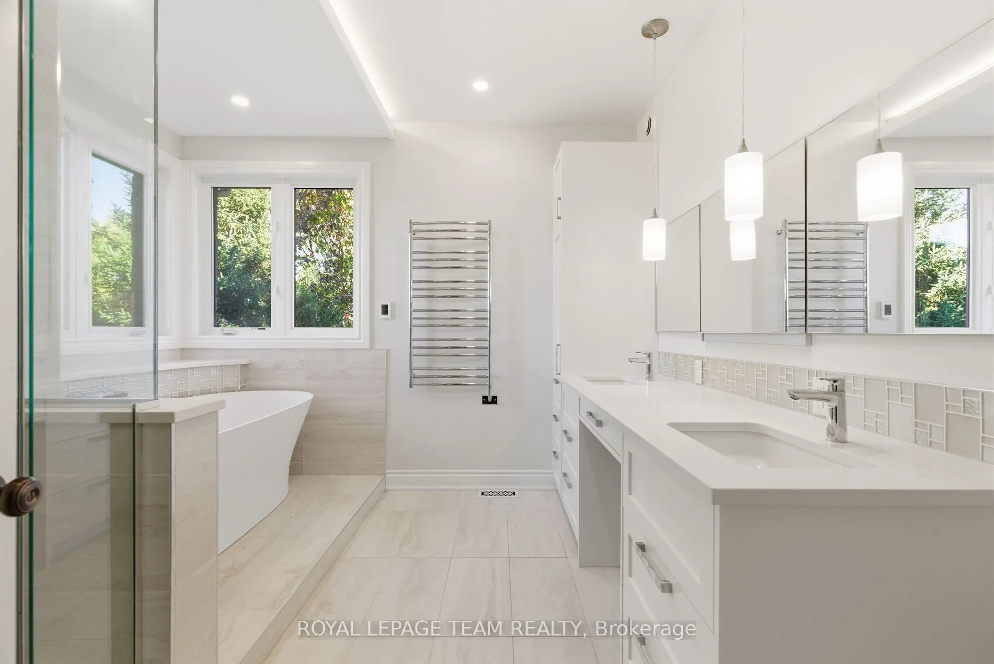 6903 Lake Forest Walk