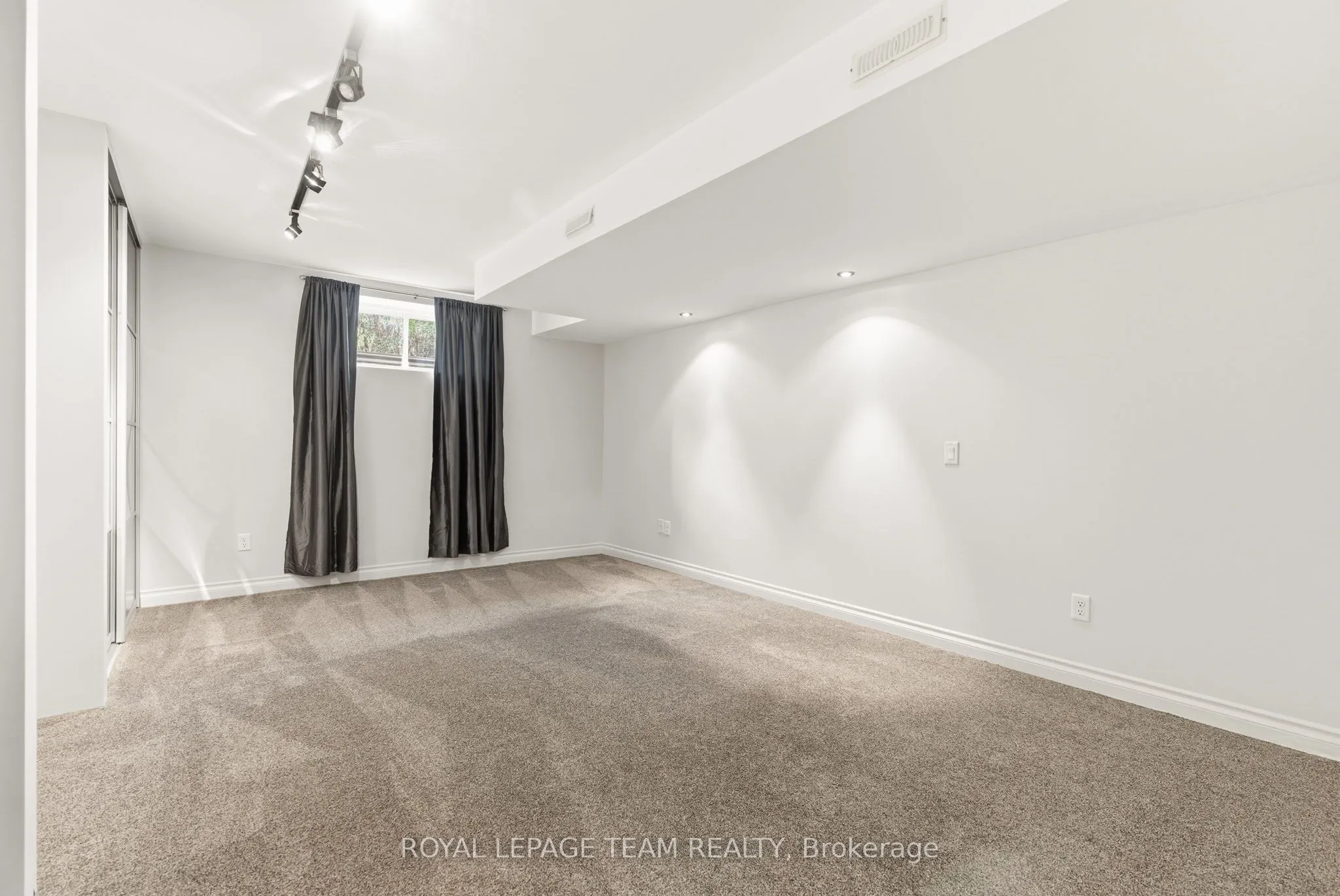 6903 Lake Forest Walk