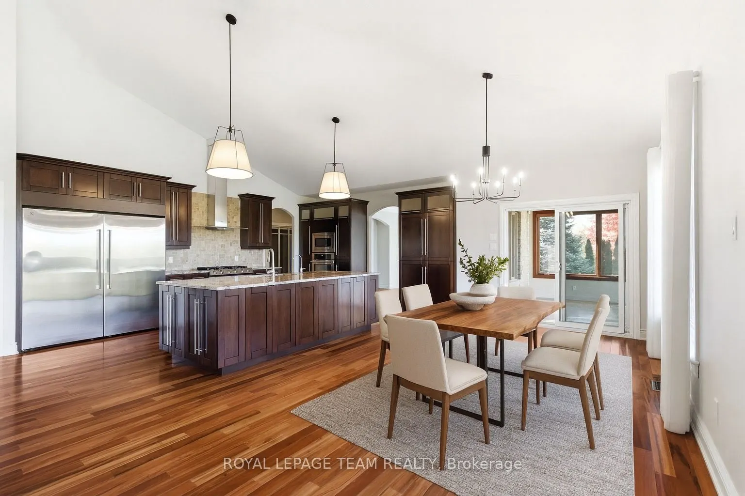 6903 Lake Forest Walk