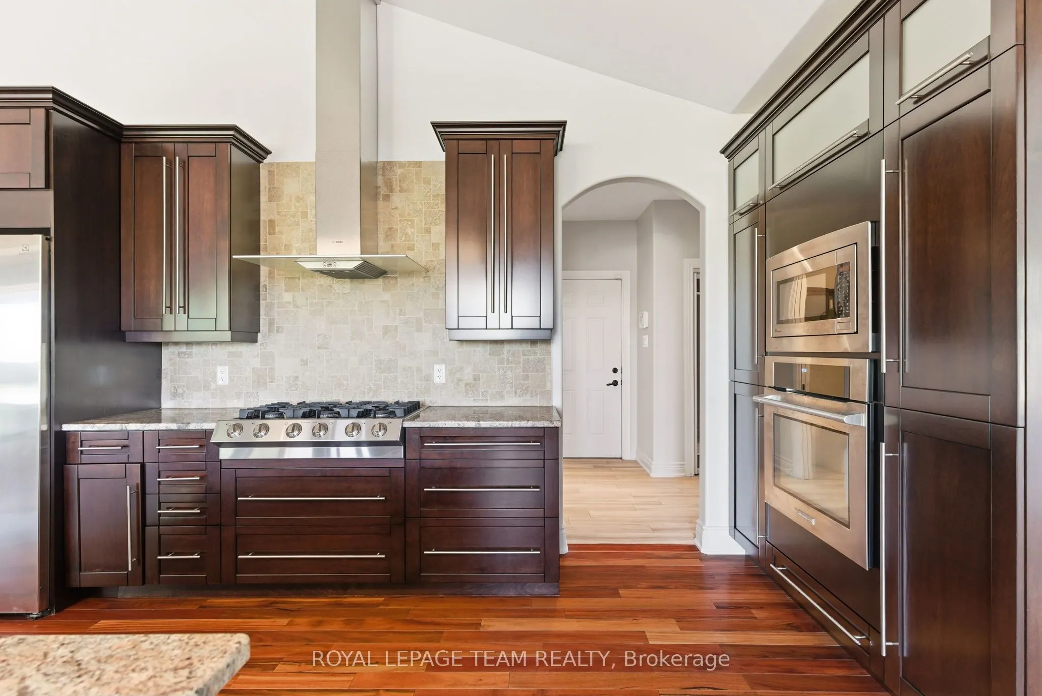 6903 Lake Forest Walk