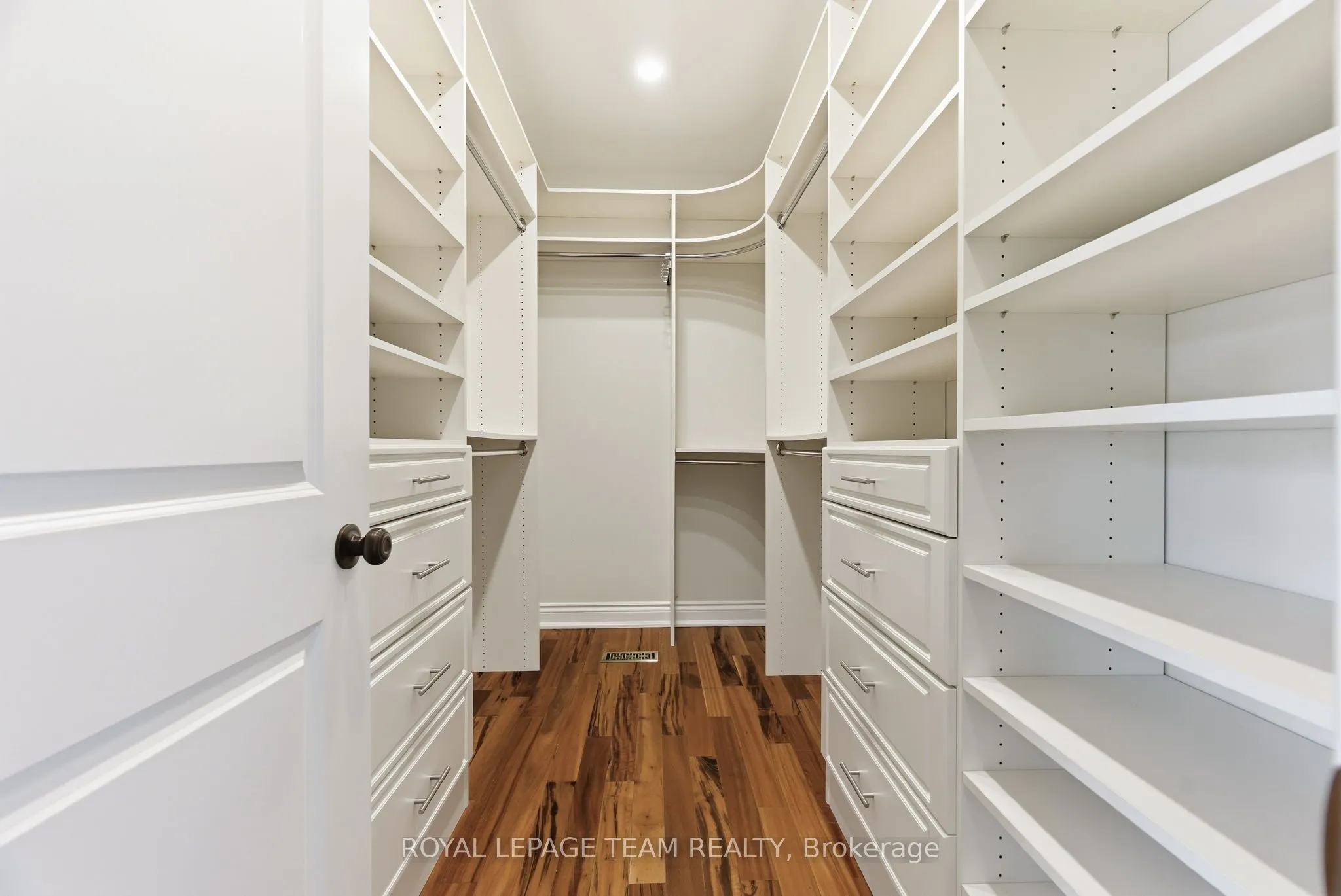 6903 Lake Forest Walk