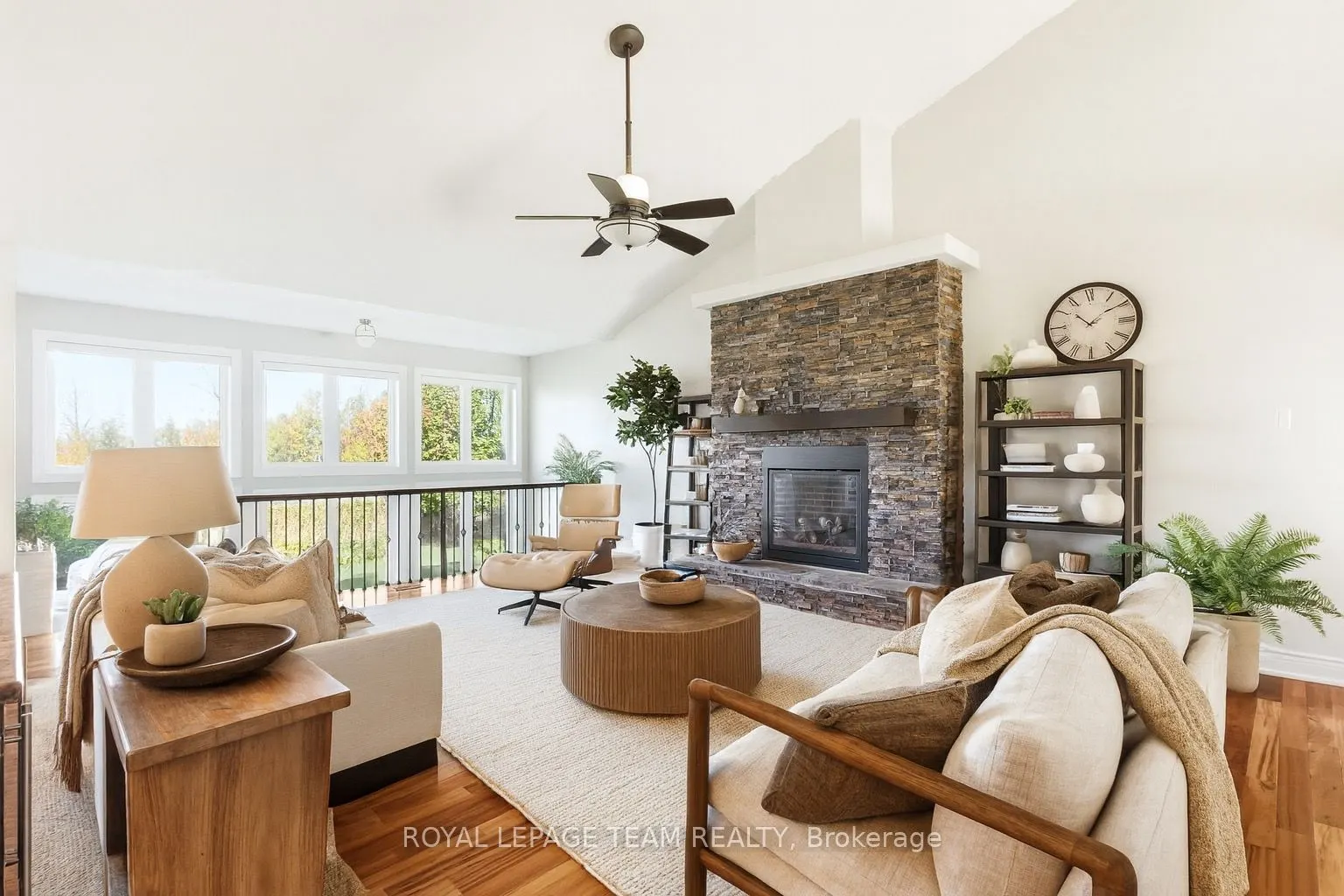 6903 Lake Forest Walk