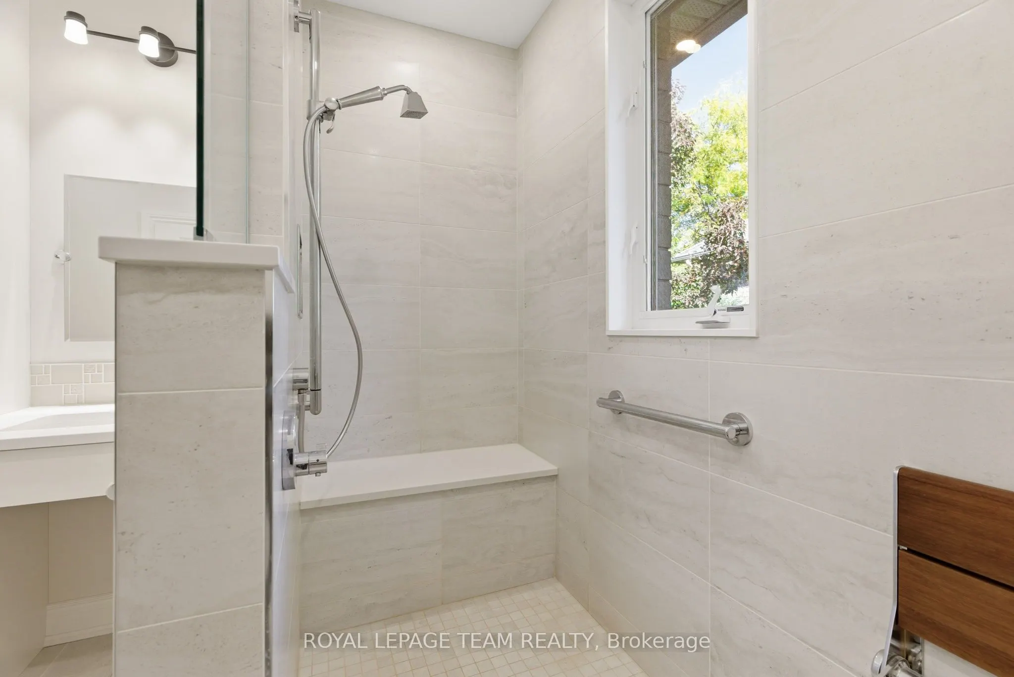 6903 Lake Forest Walk