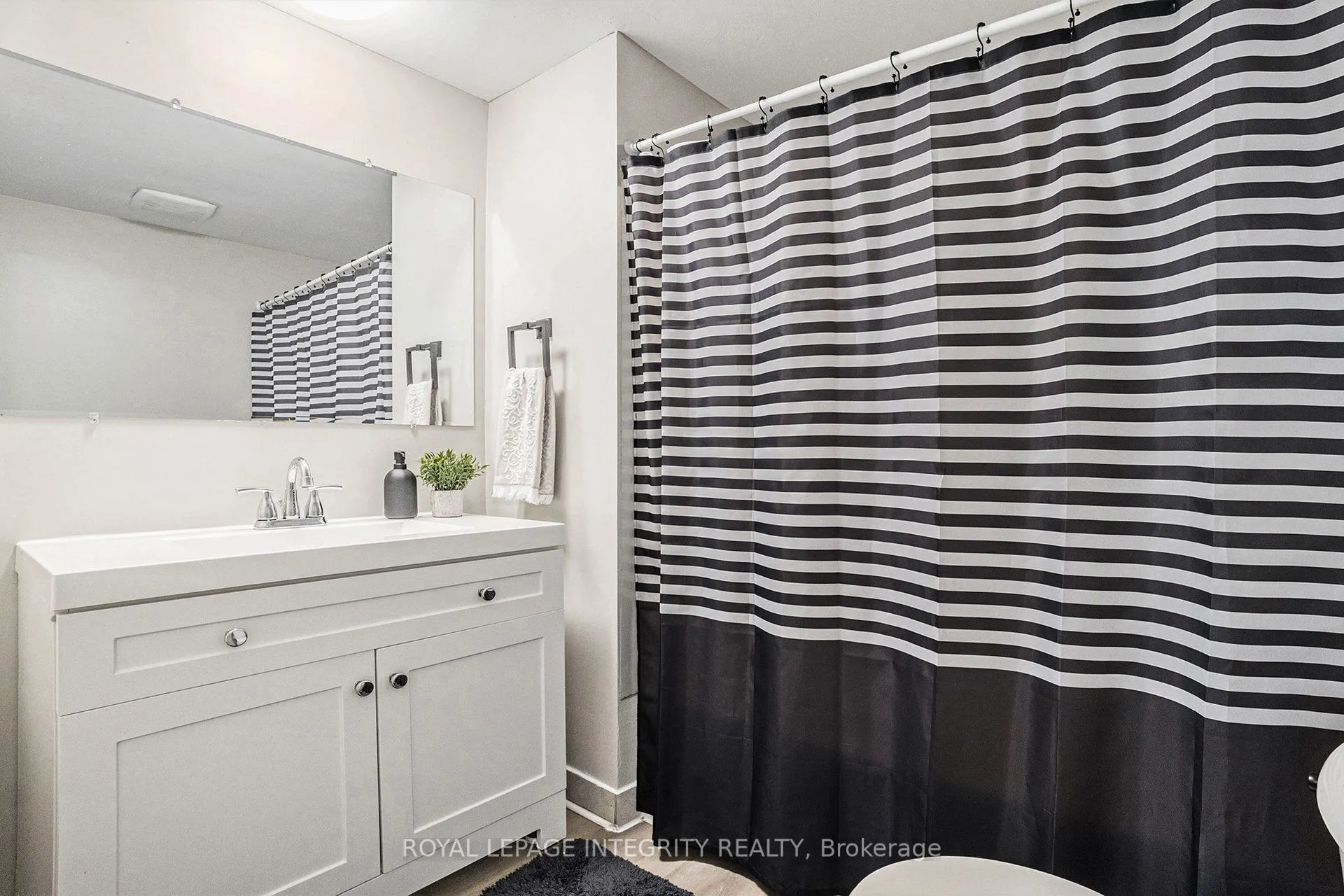 3333 Mccarthy Road, #17