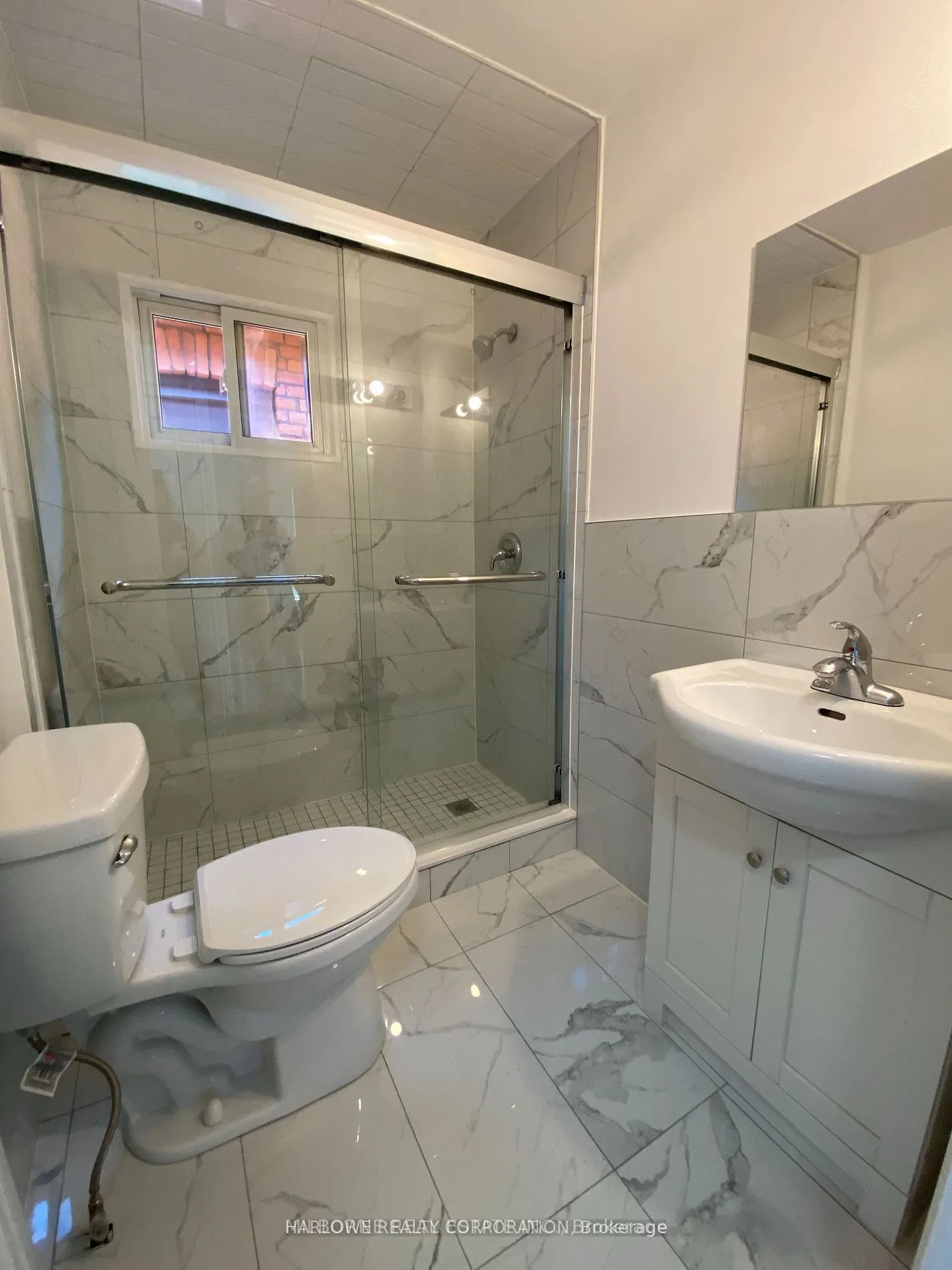 546 Barton Street E, #2