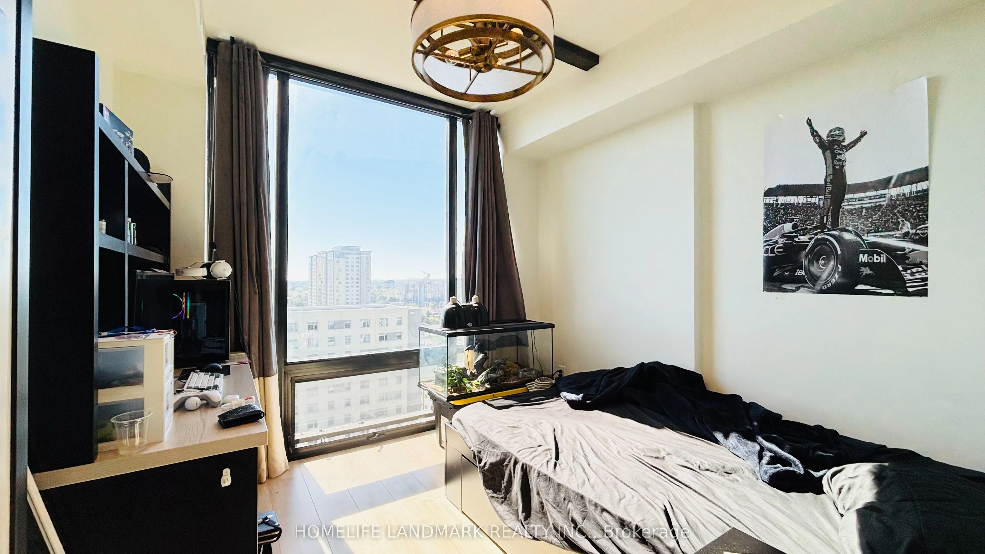 145 Columbia Street W, #1536