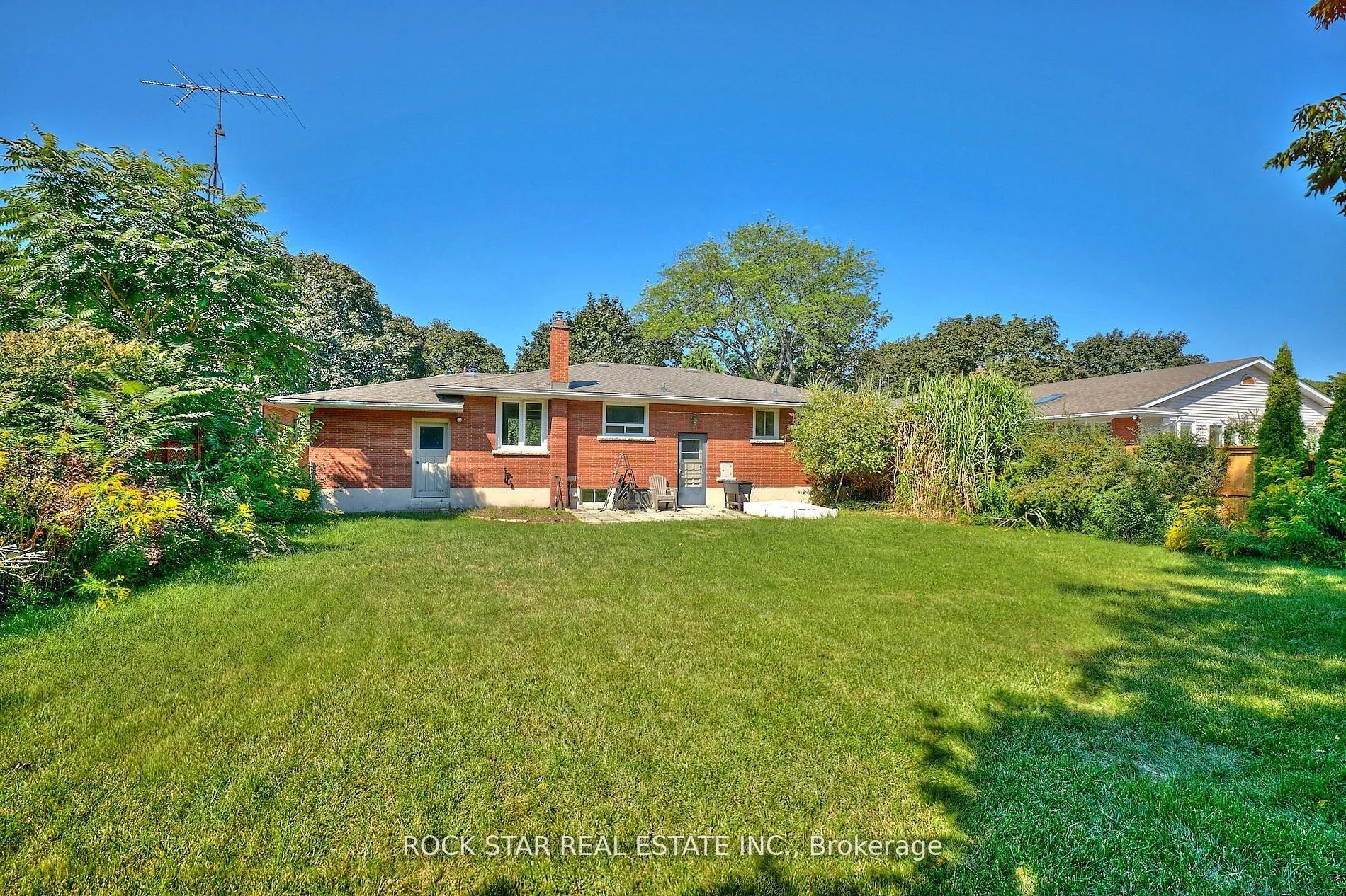 7 Joanna Drive
