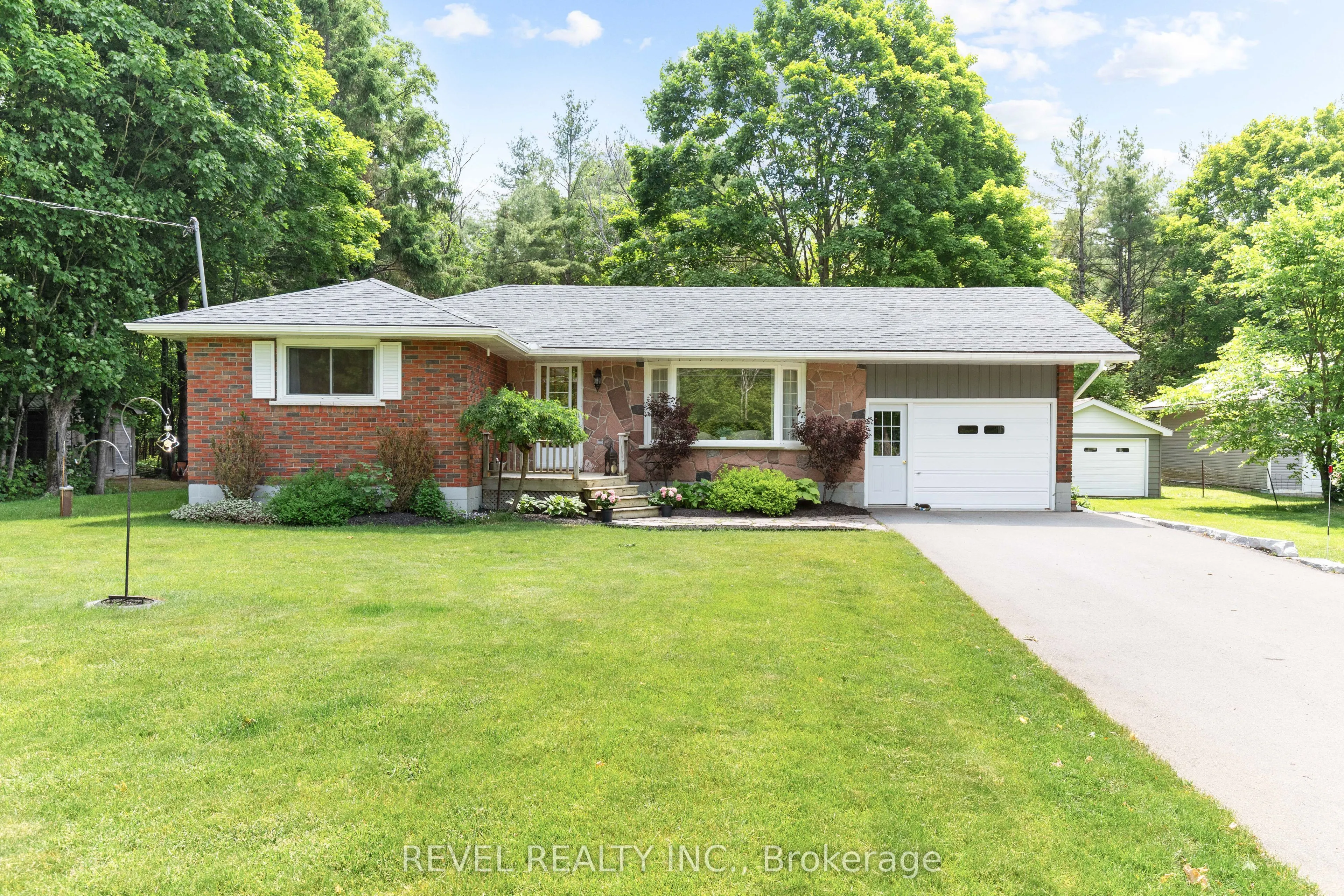 2796 COUNTY RD 48 Road