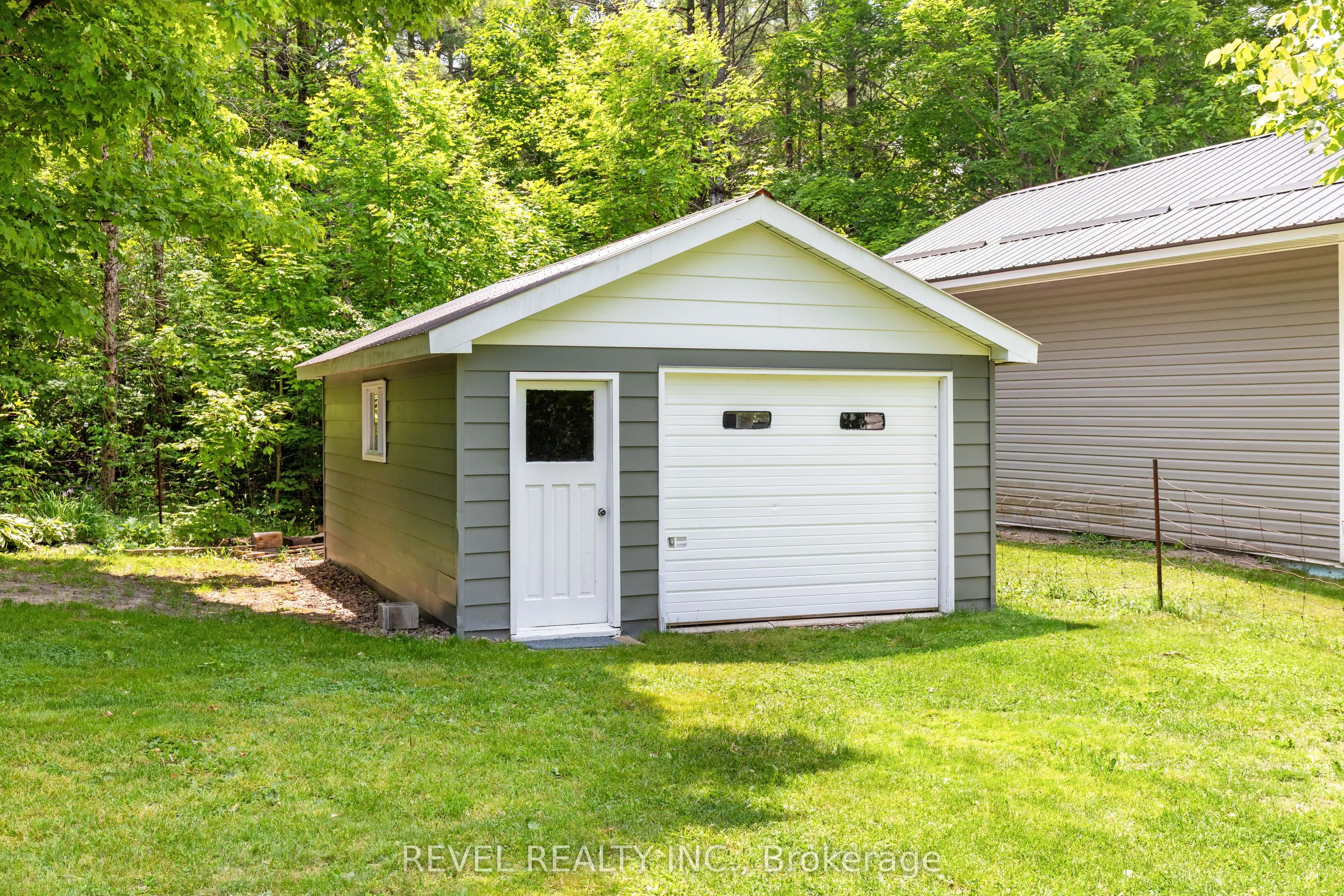2796 COUNTY RD 48 Road