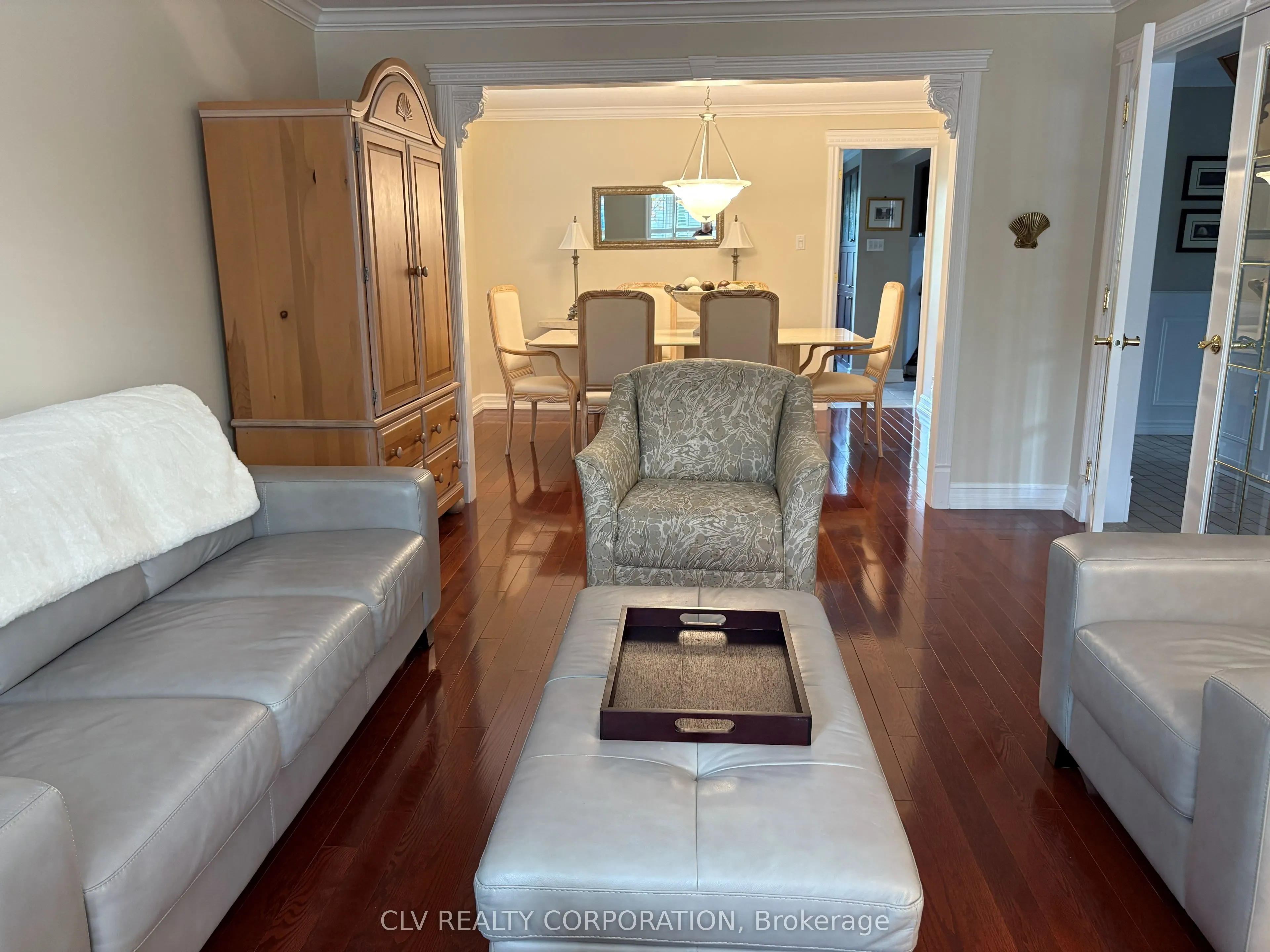 6002 Meadowglen Drive