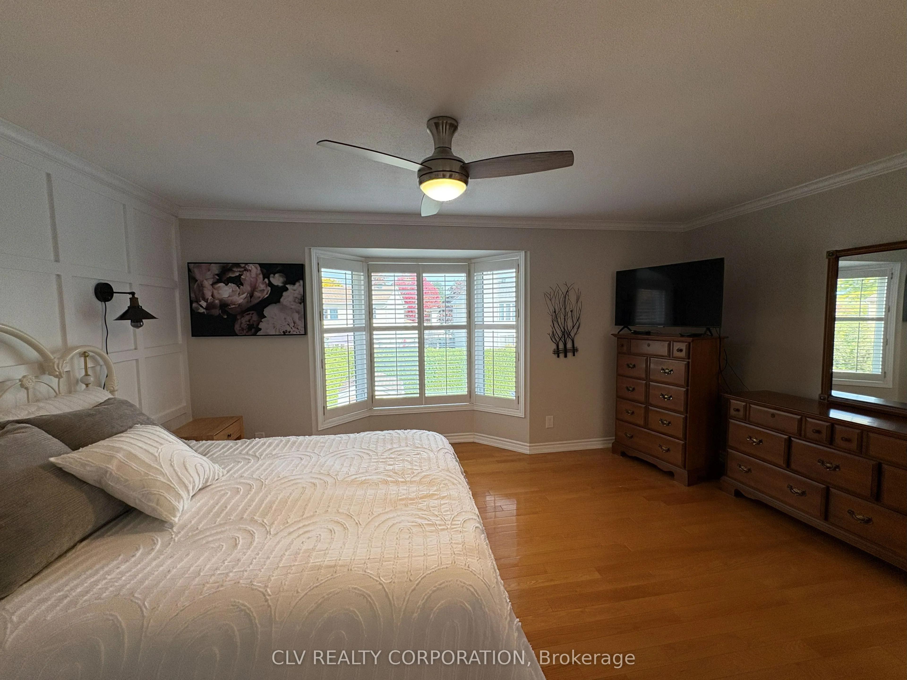 6002 Meadowglen Drive