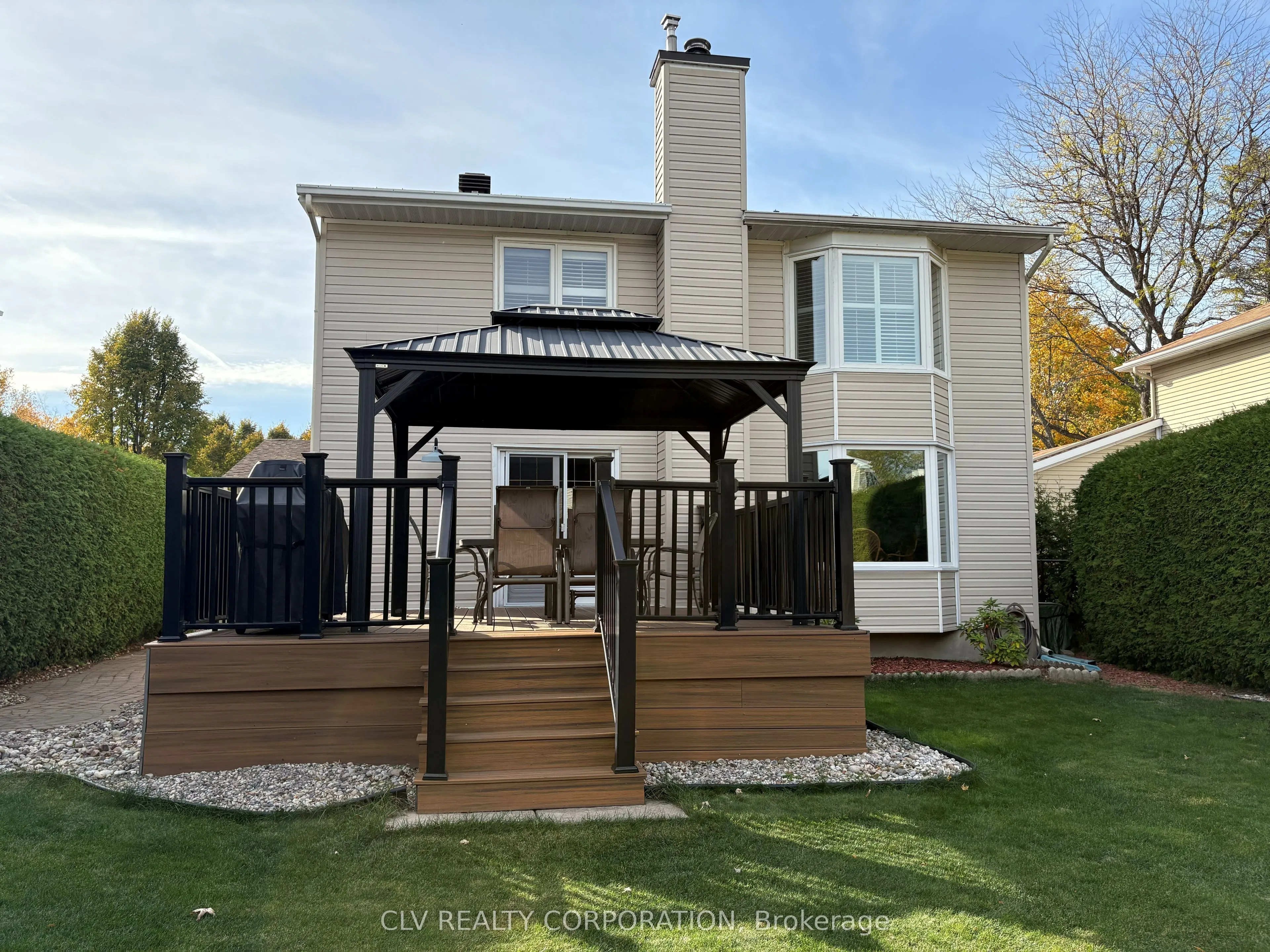 6002 Meadowglen Drive