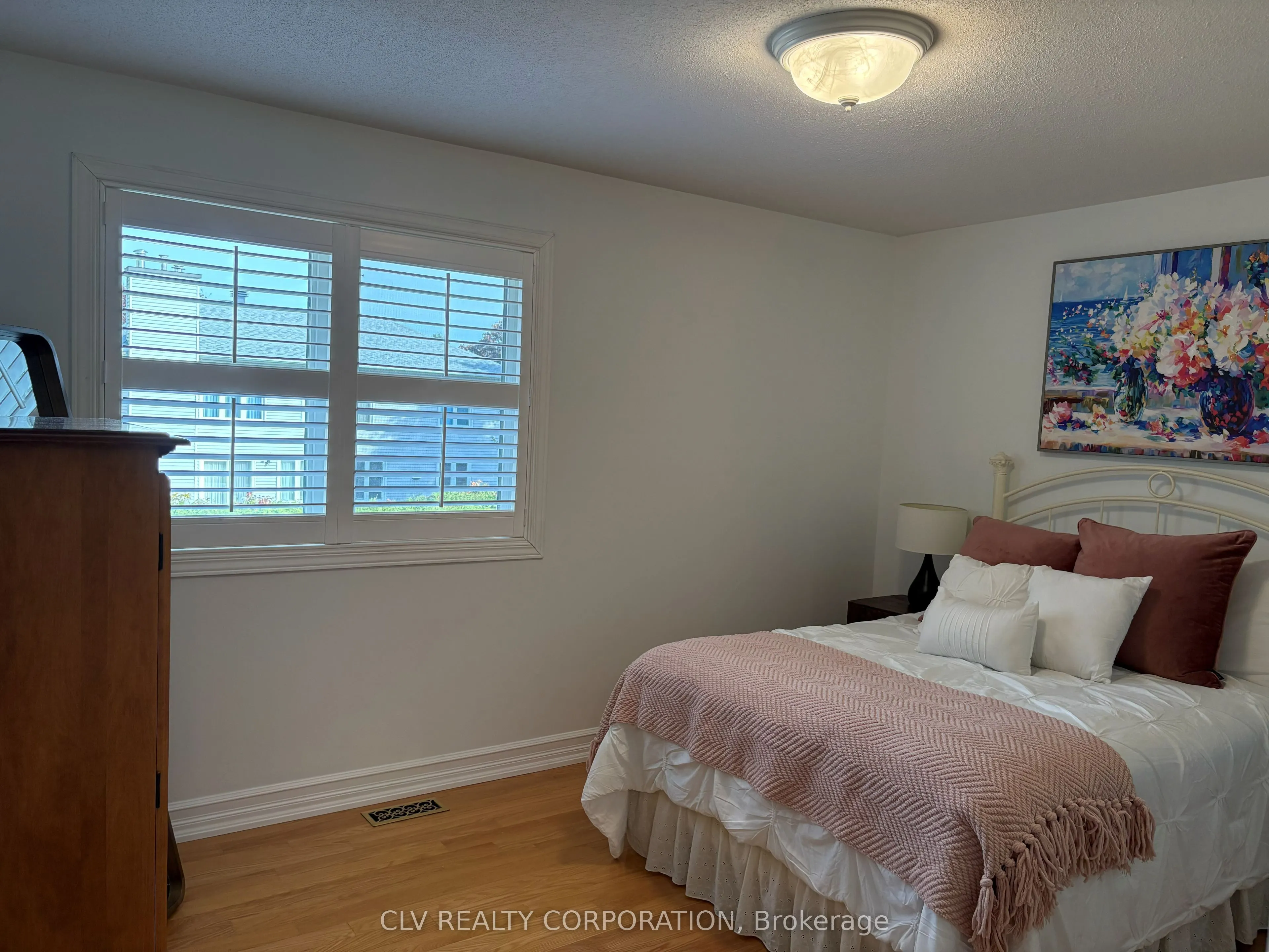 6002 Meadowglen Drive