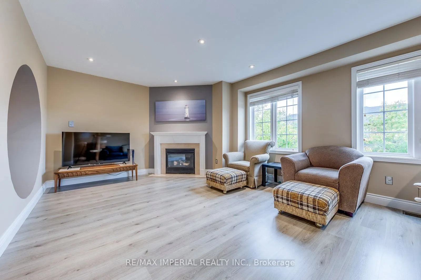 7 Southside Place, #25