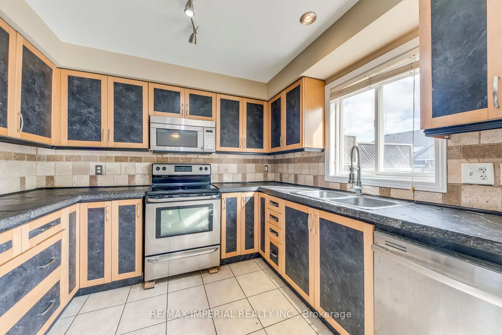 7 Southside Place, #25