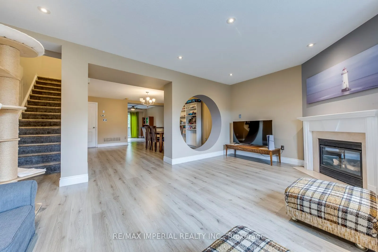 7 Southside Place, #25