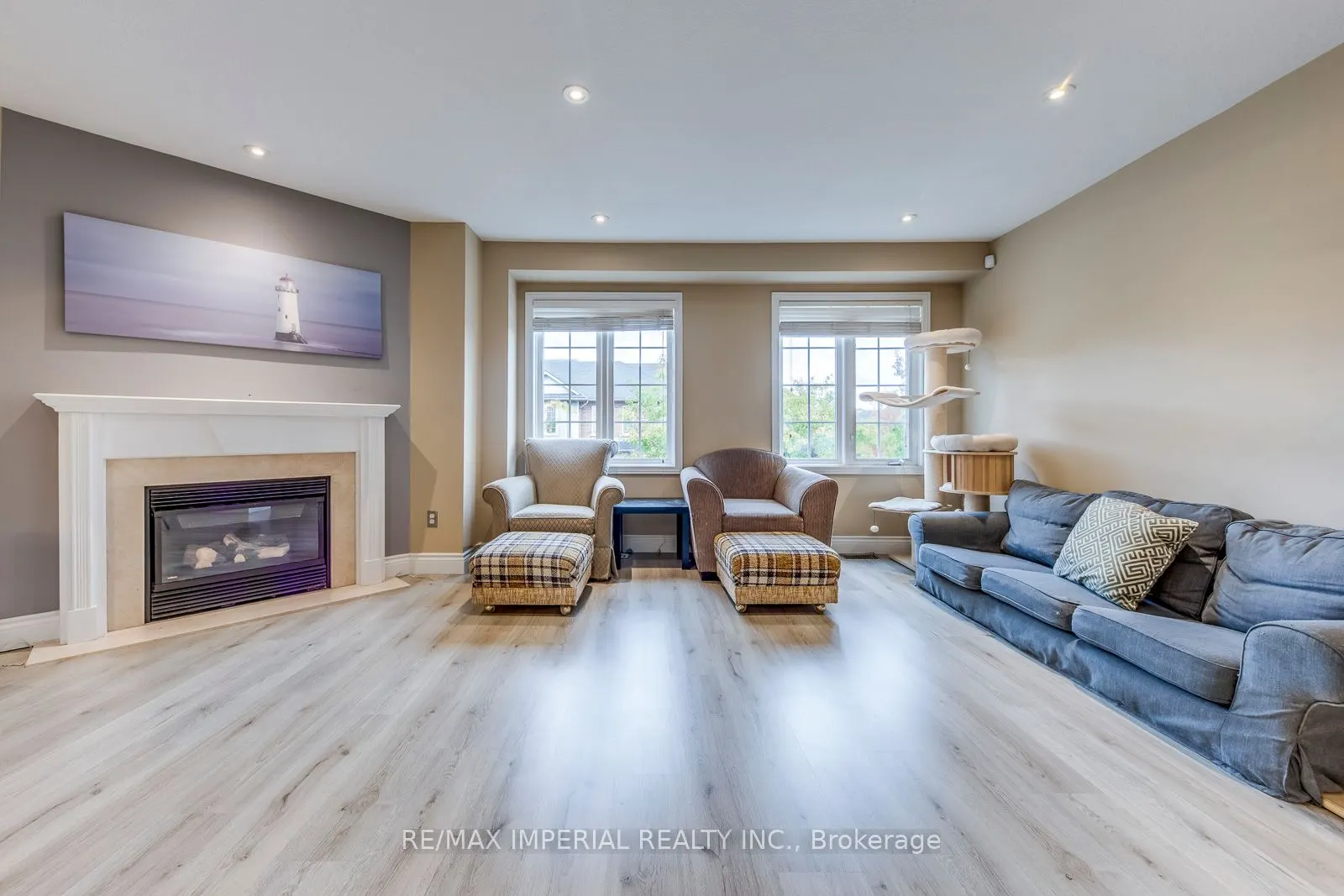 7 Southside Place, #25