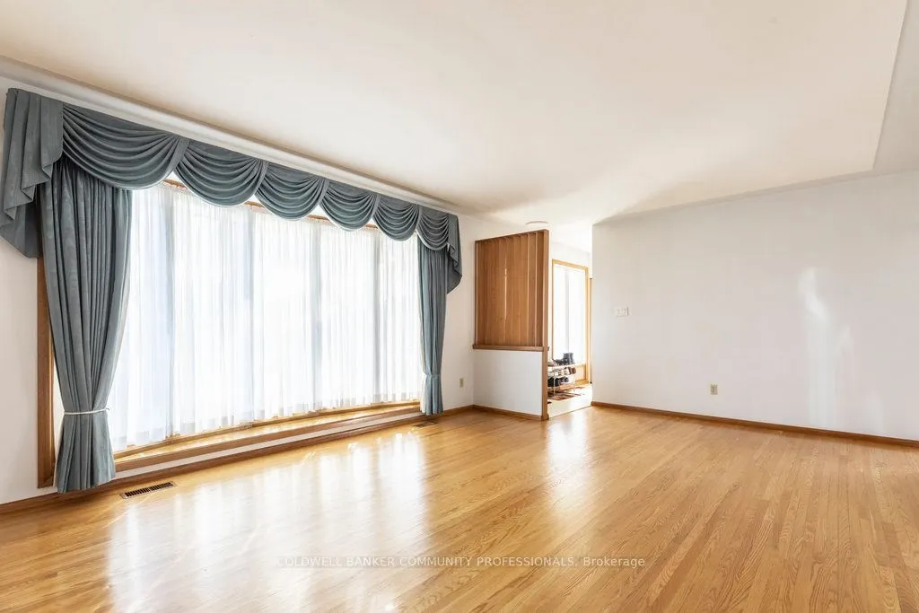112 Nash Road S