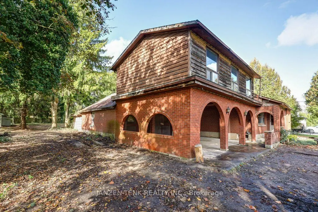 219 Centennial Avenue