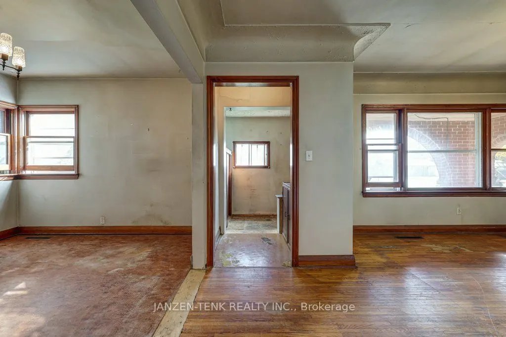 219 Centennial Avenue