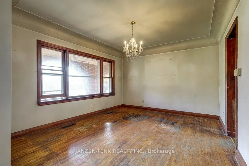 219 Centennial Avenue