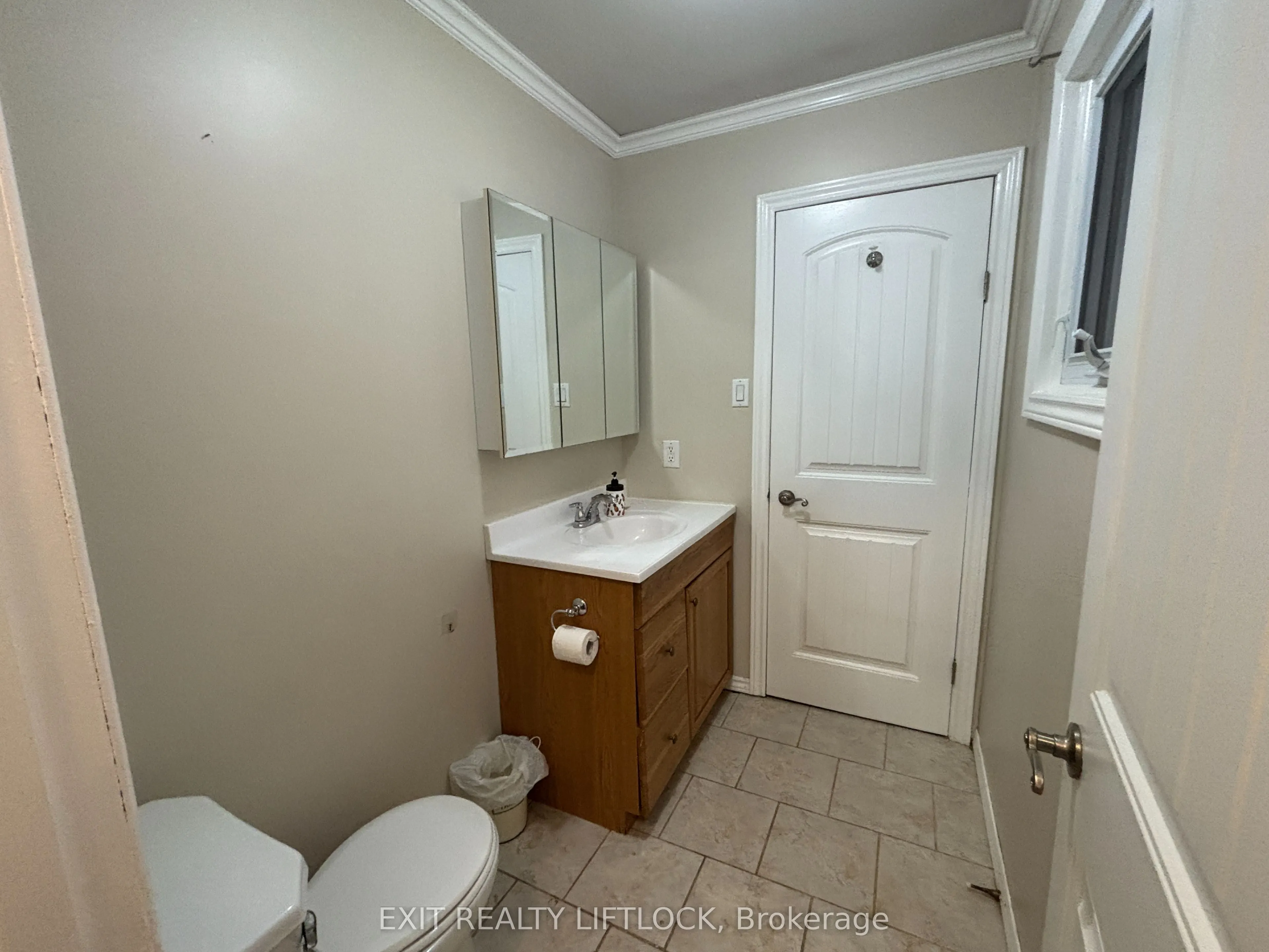 404 Belmont Concession 8