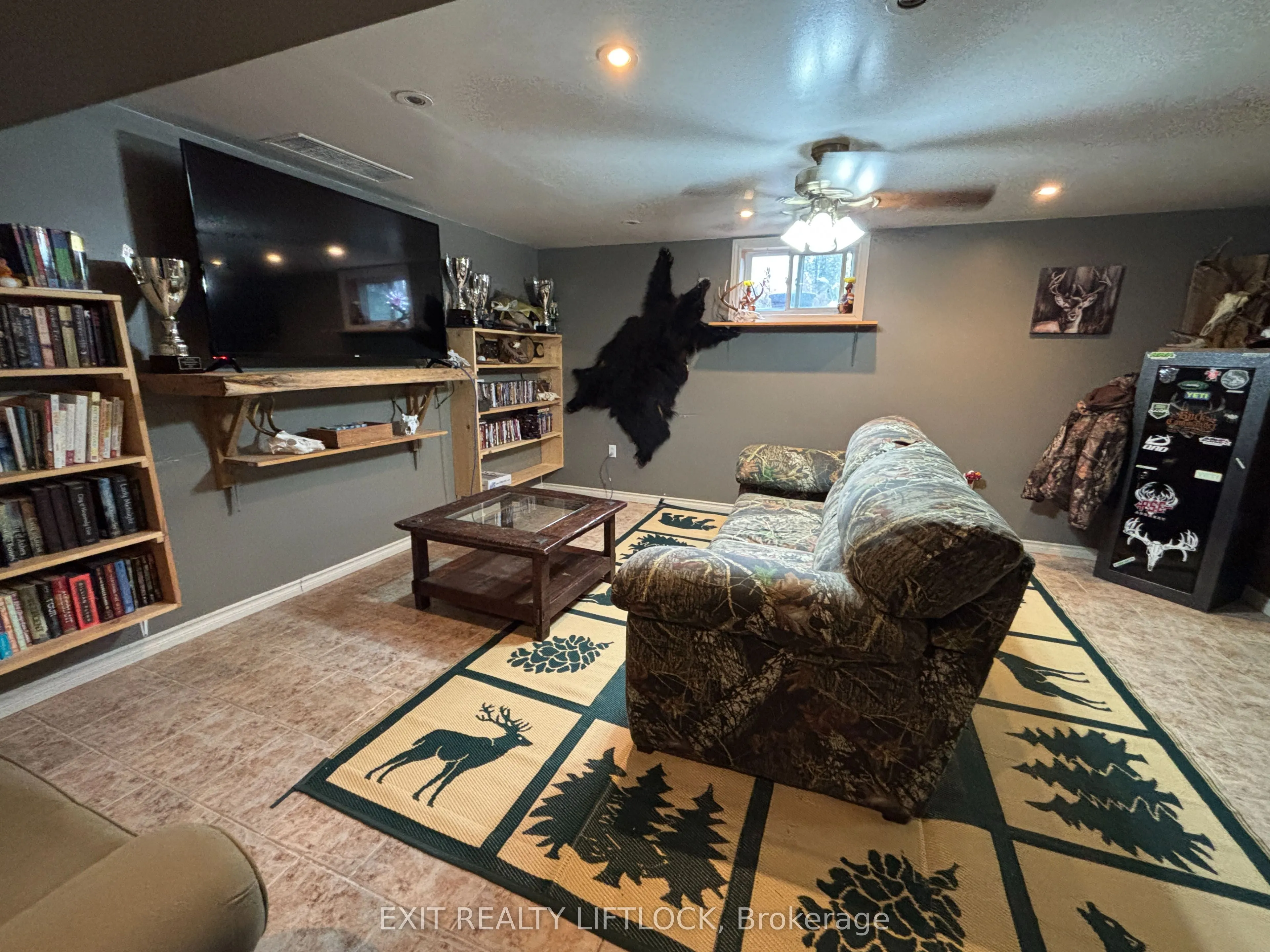 404 Belmont Concession 8