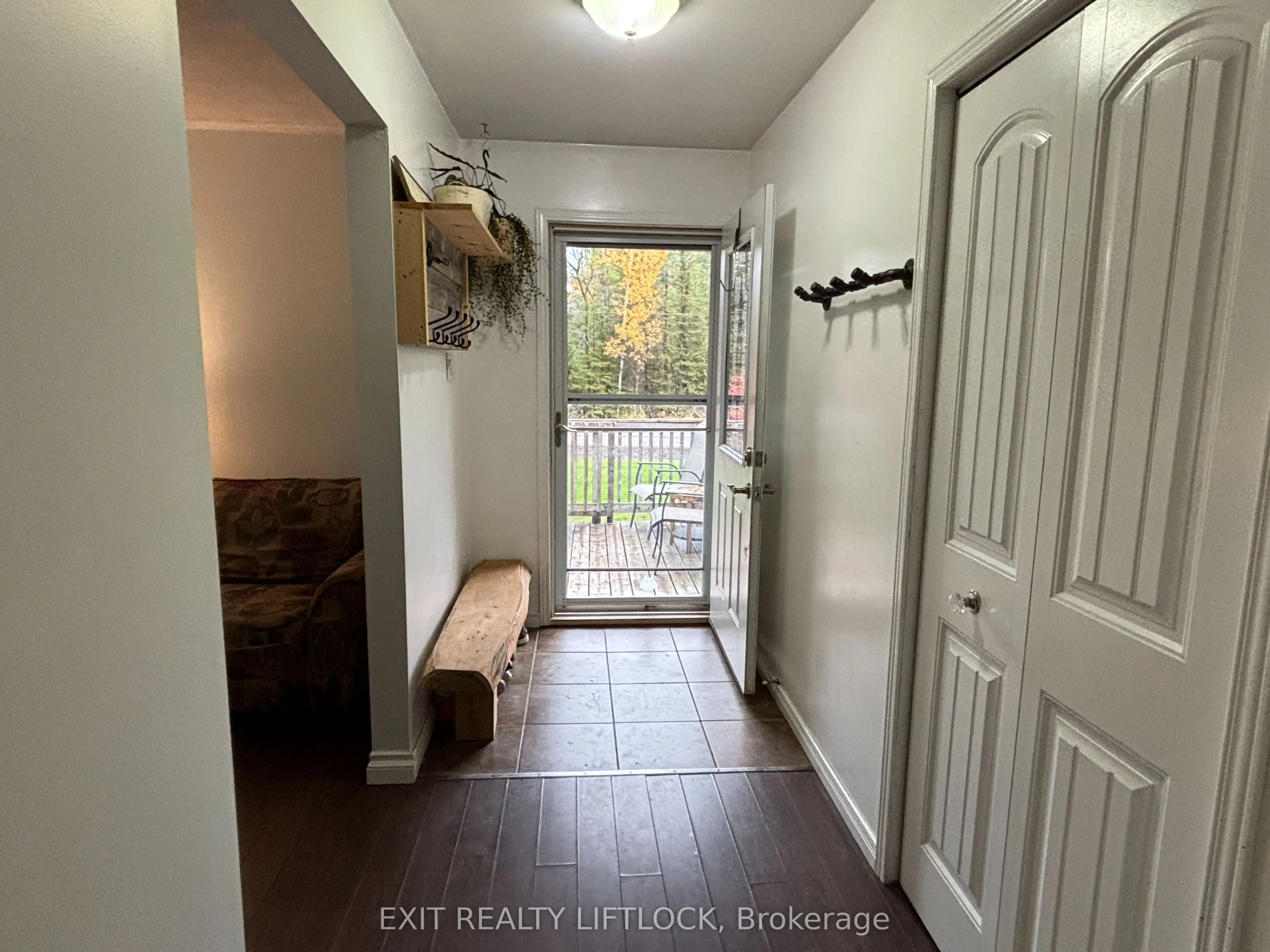 404 Belmont Concession 8