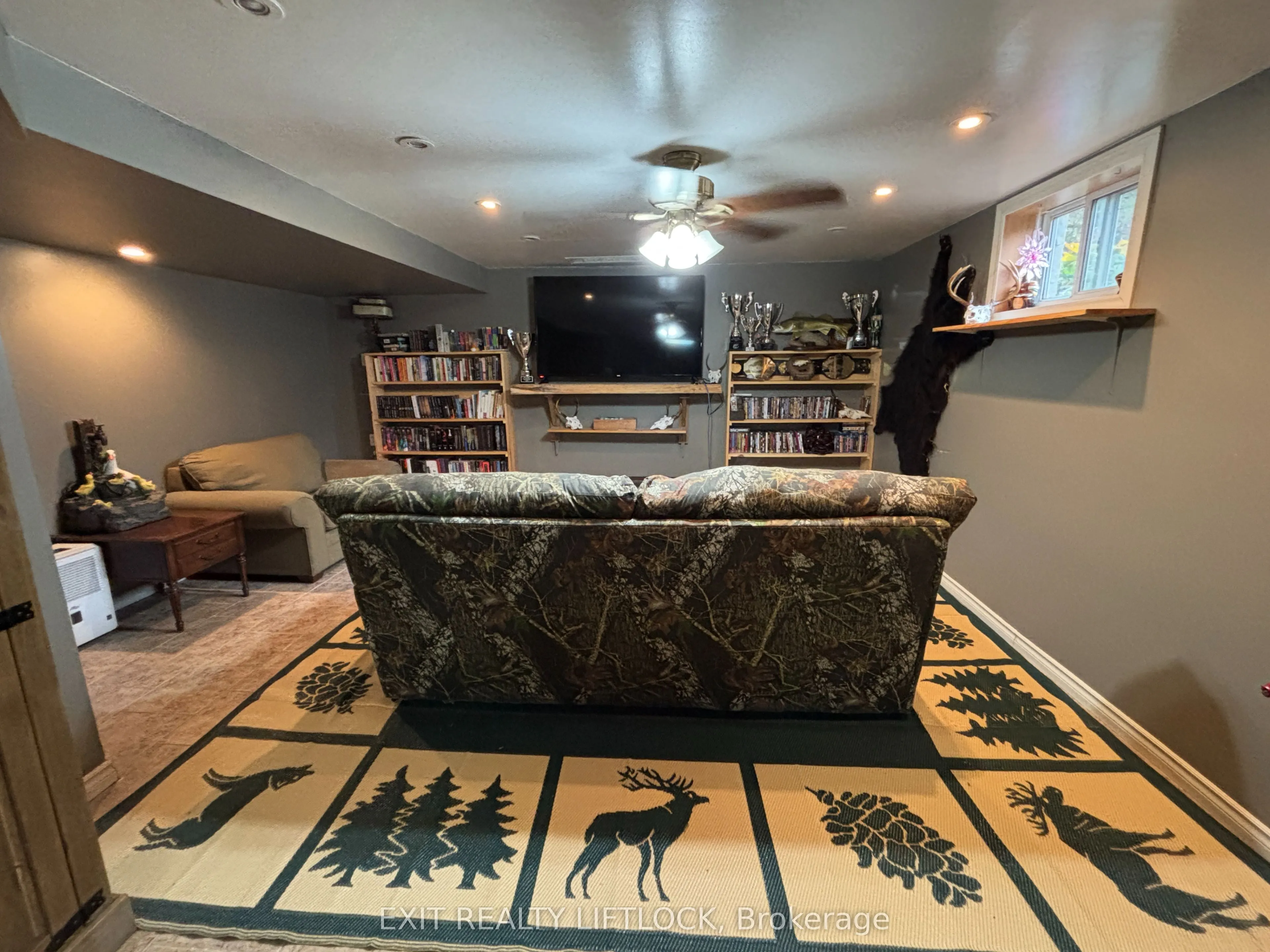 404 Belmont Concession 8