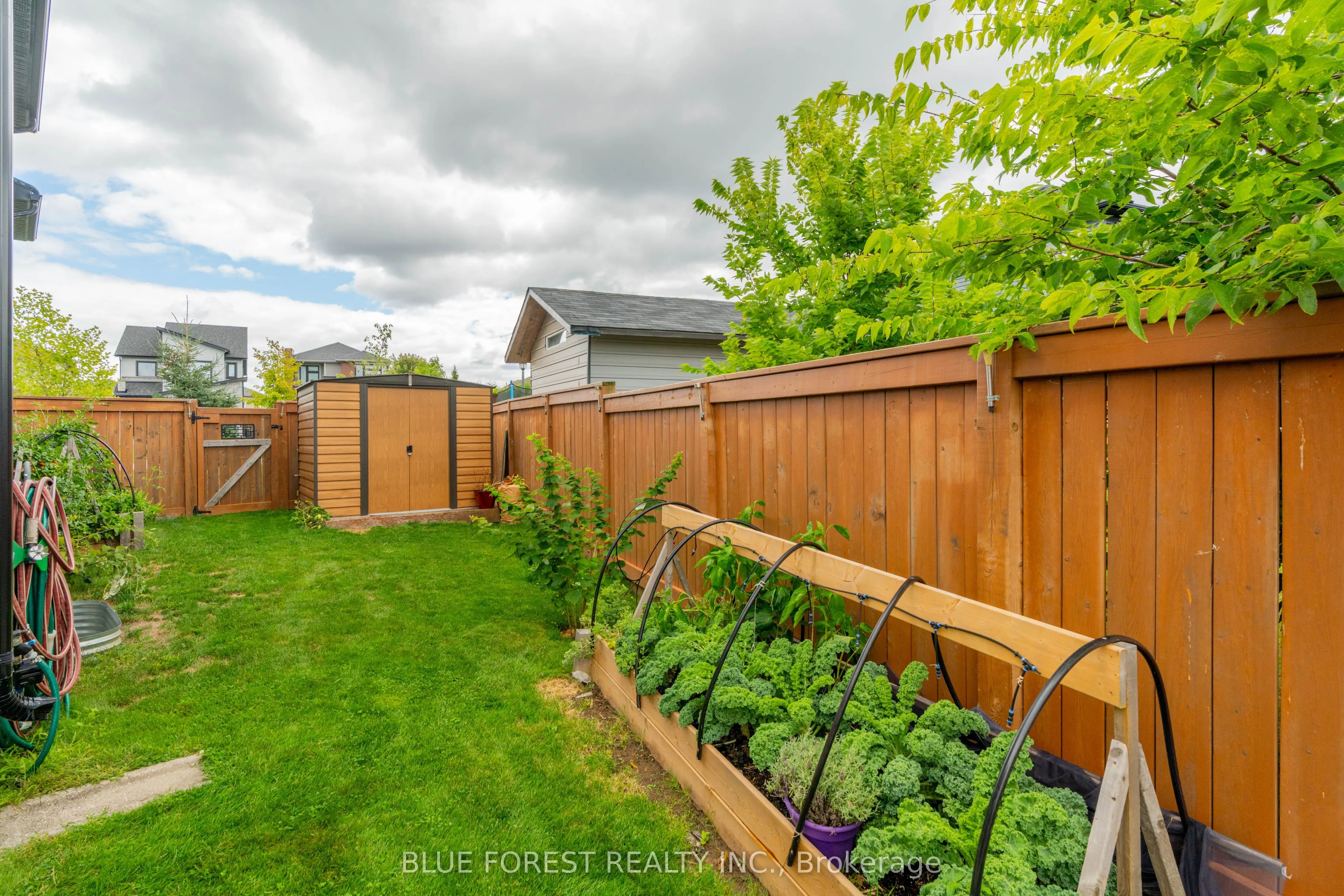 1819 Foxridge Crescent