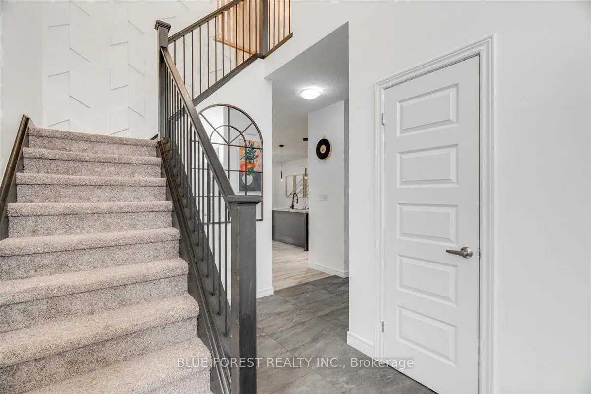 1819 Foxridge Crescent