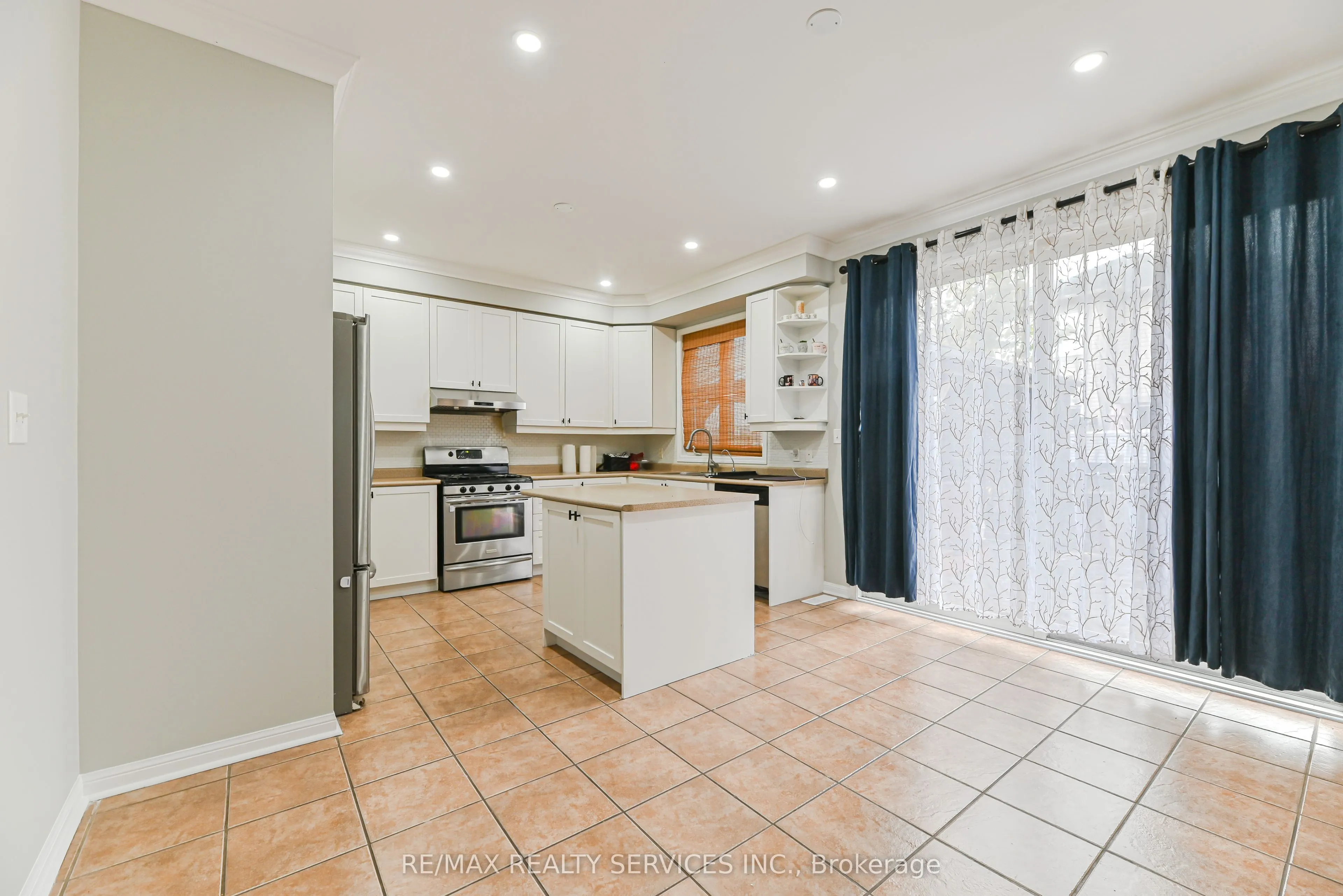 96 Brayshaw Drive