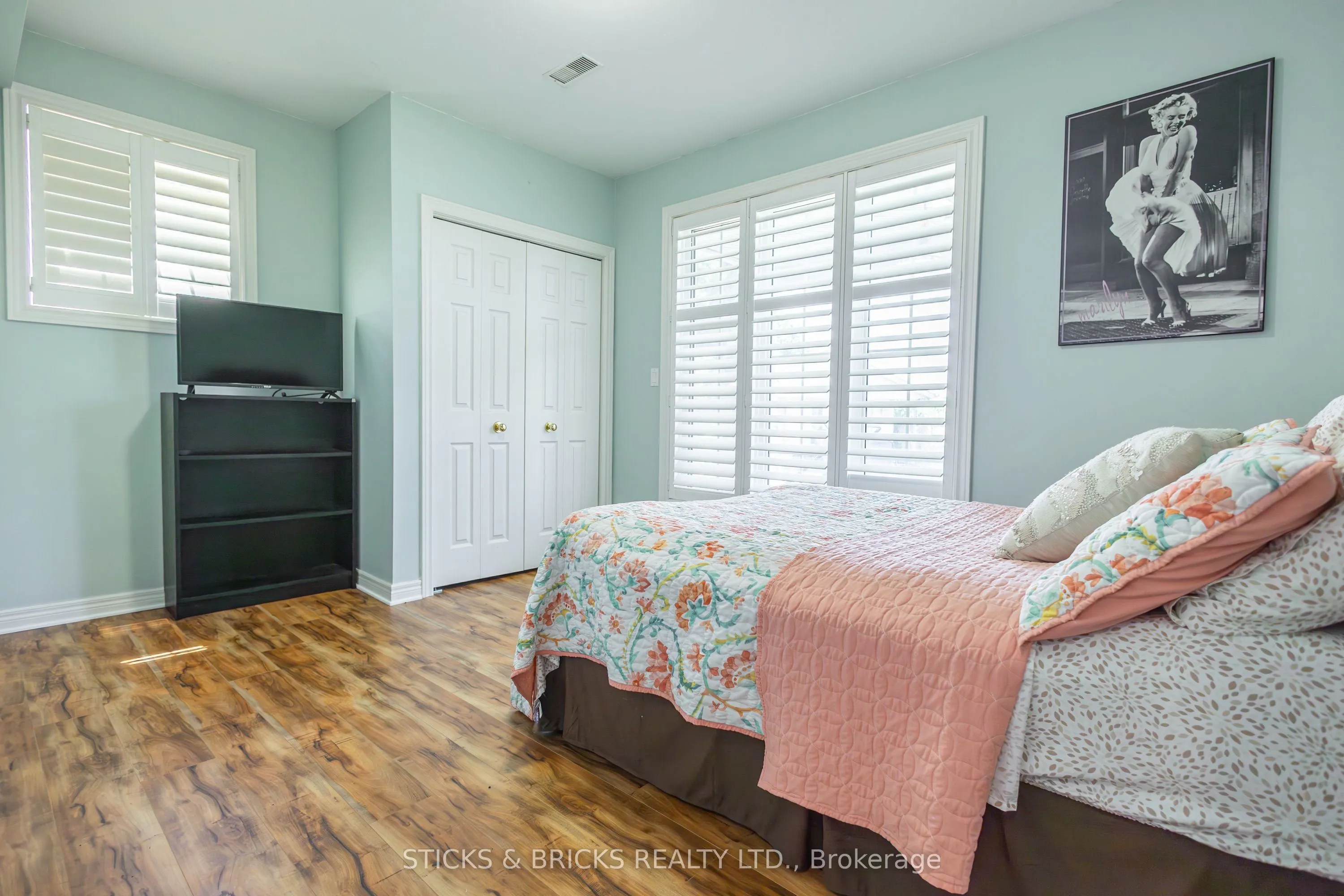 8207 Beaver Glen Drive