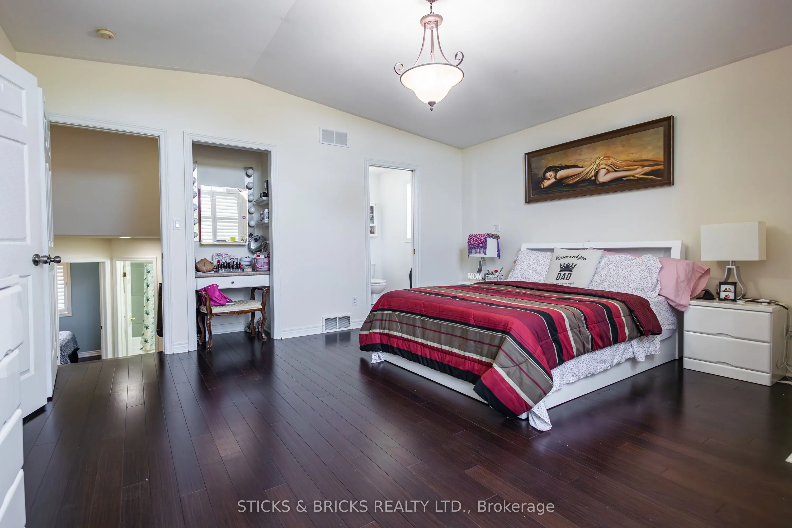 8207 Beaver Glen Drive