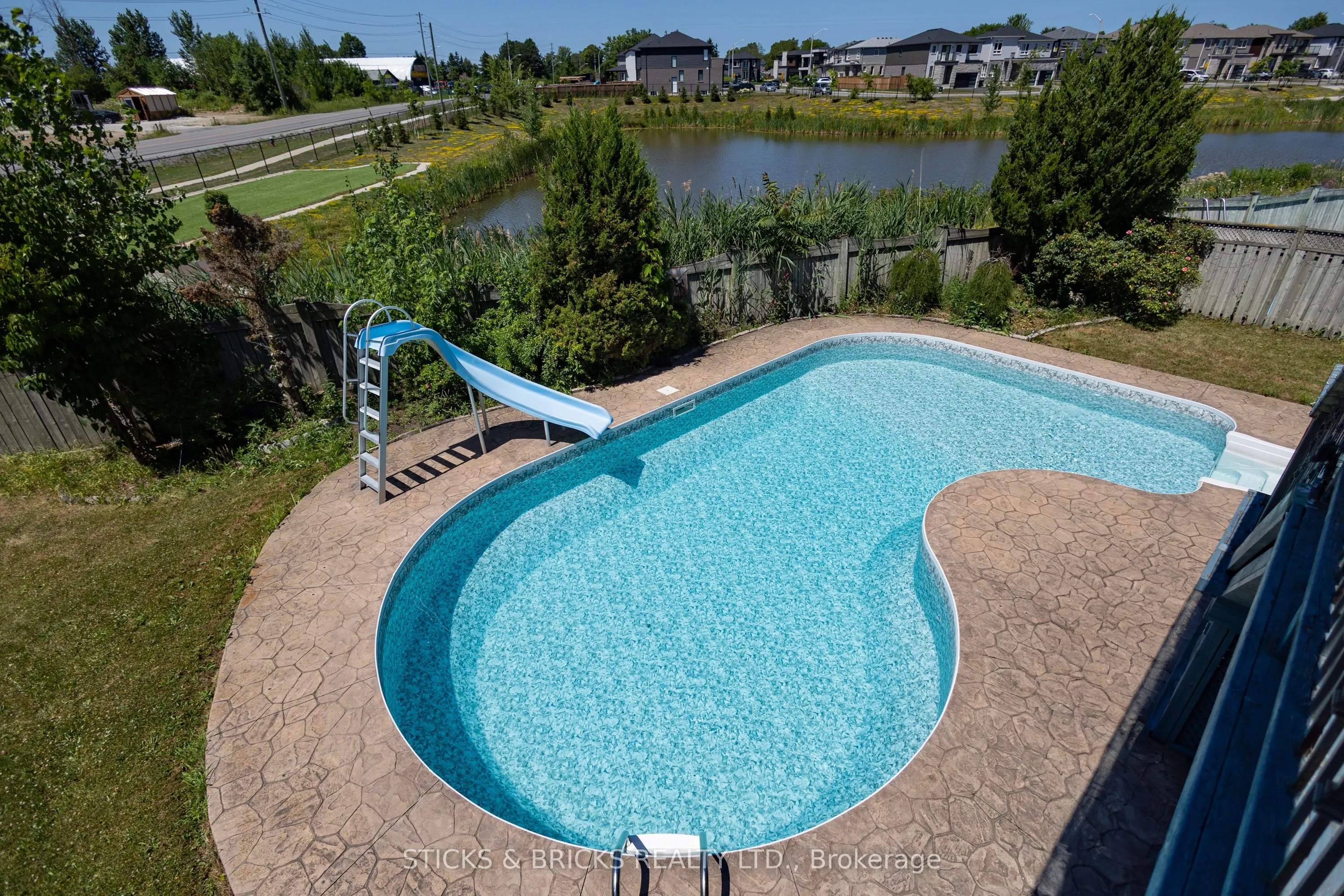 8207 Beaver Glen Drive