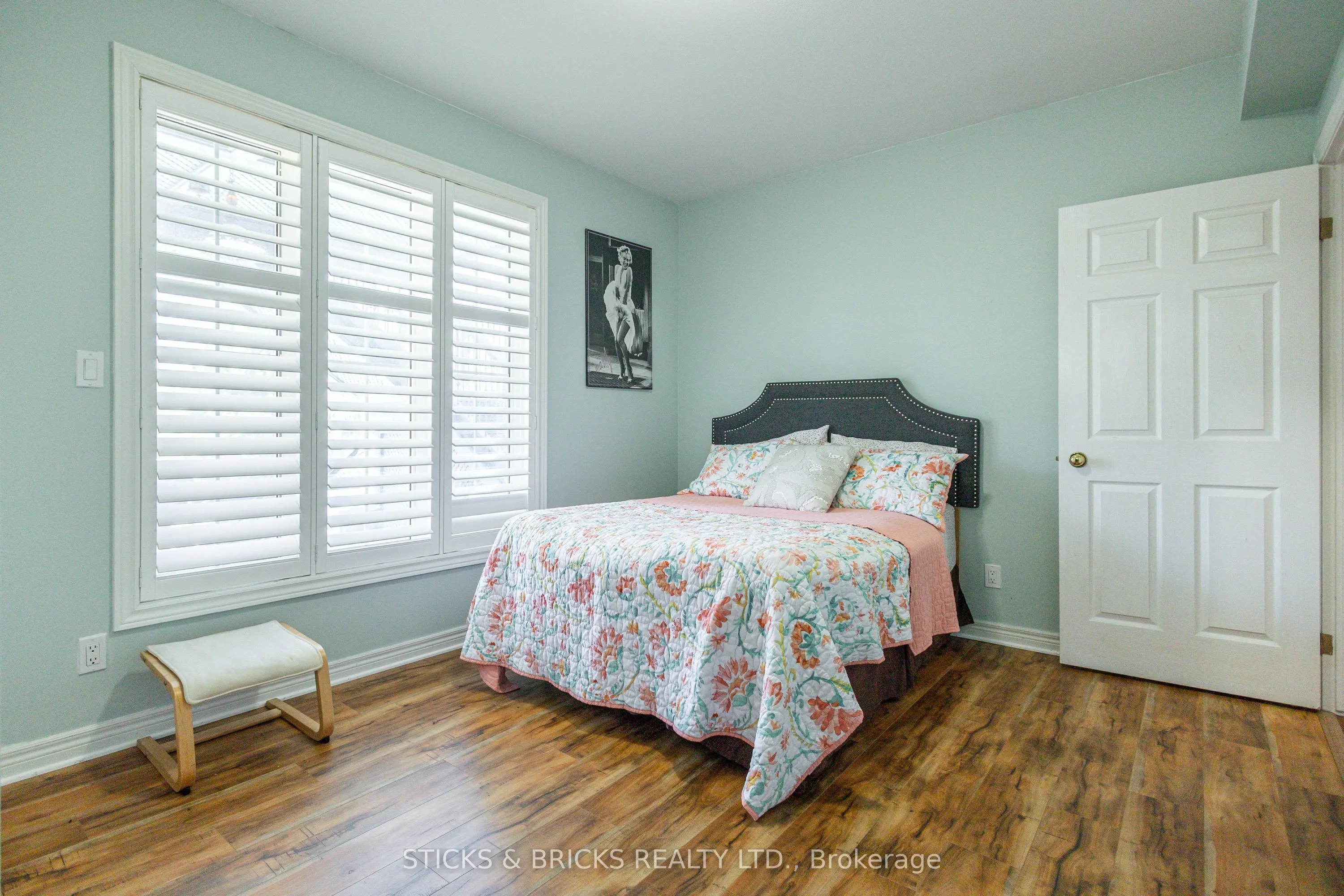 8207 Beaver Glen Drive